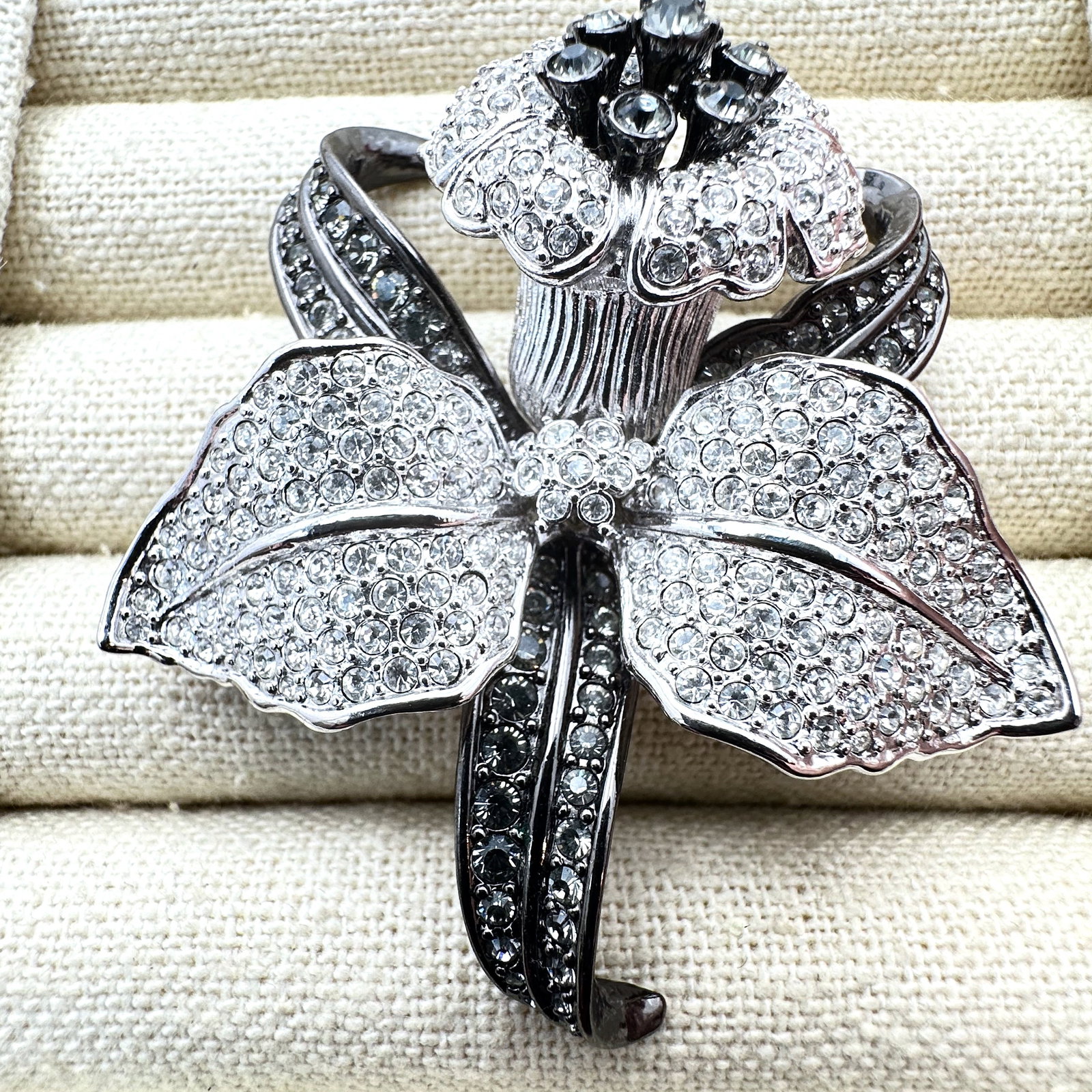 Vintage Nolan Miller Clear and Grey Crystal Orchid Flower Silver Tone Brooch Pin 2.5 Inch (1 of 2)