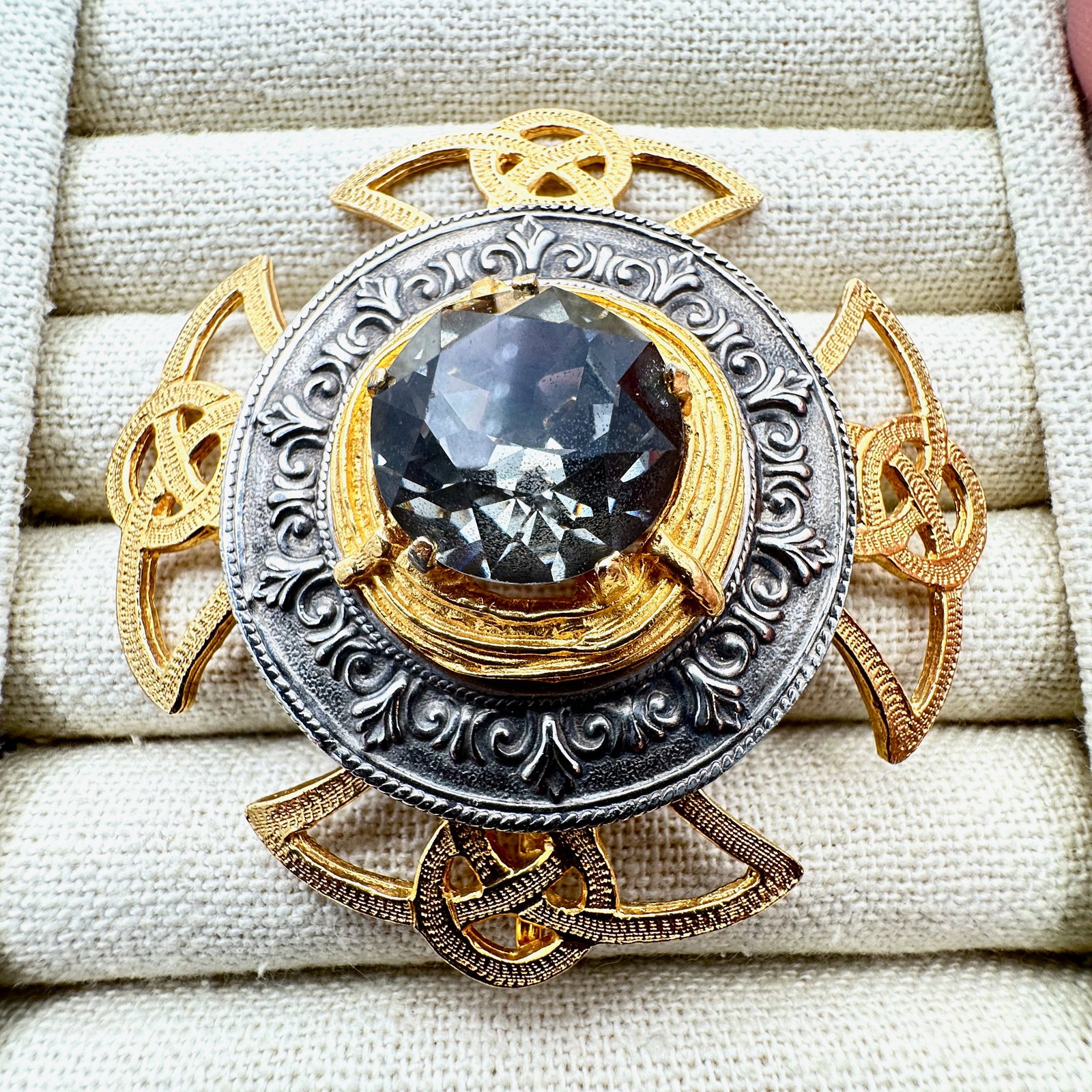 Vintage Vans Authentic Numbered Scottish Design Maltese Cross Grey Crystal Silver And Gold Tone (1 of 2)