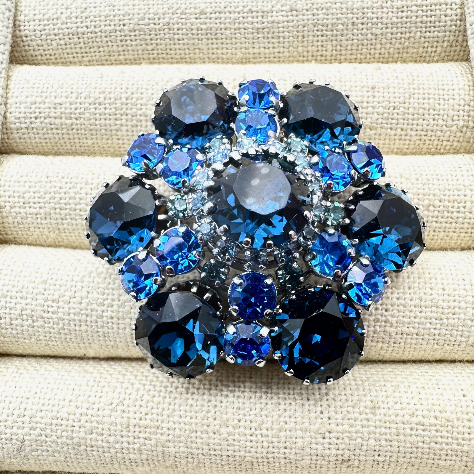 Vintage Austria Light and Dark Blue Glass Rhinestone Silver Tone Brooch Pin 2 Inch (1 of 2)