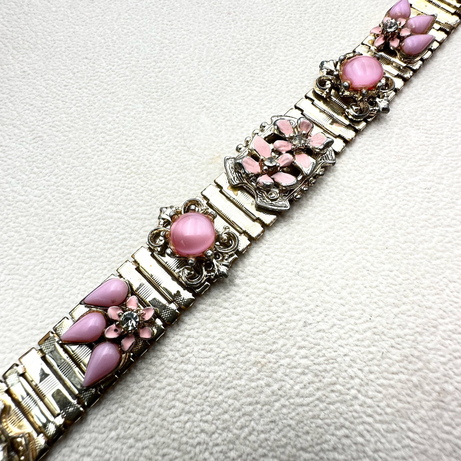 Vintage Pink Rhinestone And Enamel Pink Flower Gold Tone Bracelet 7.5 Inch (1 of 3)