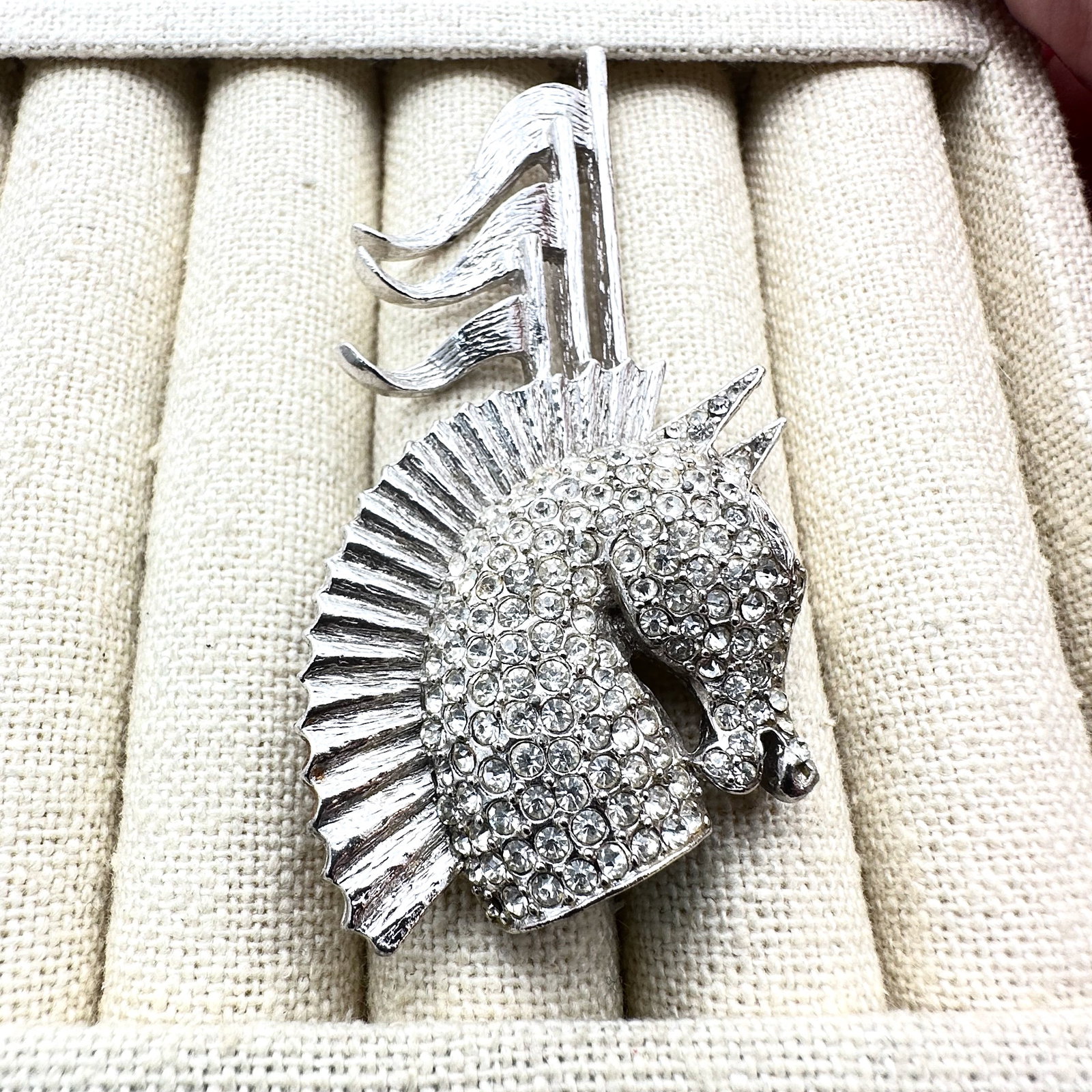 Vintage Tara Silver Tone Horse Brooch Pin Clear Rhinestones 3 Inch: Vintage Tara Silver Tone Horse Brooch Pin Clear Rhinestones 3 Inch