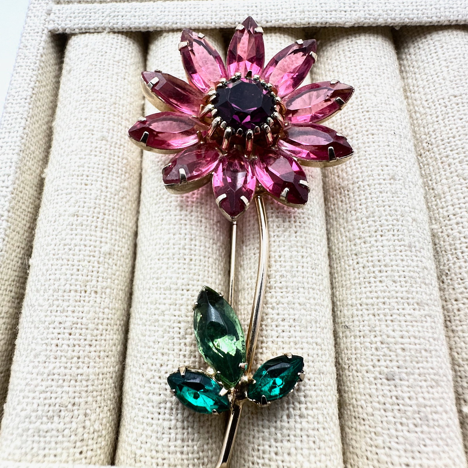 Vintage Weiss Flower Brooch Pin Pink Rhinestones Gold Tone 3 Inch (1 of 2)