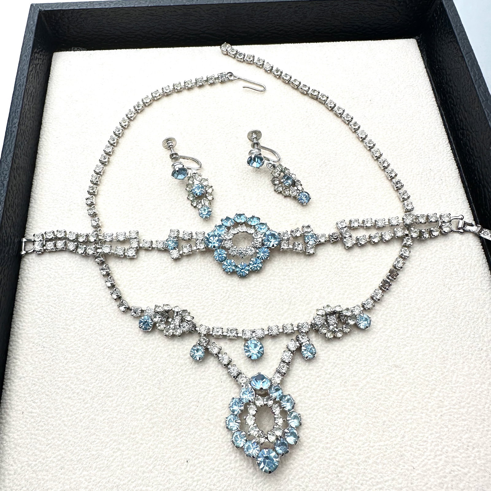 Vintage Light Blue And Clear Rhinestone Necklace Bracelet and Earrings Set: Vintage Light Blue And Clear Rhinestone Necklace Bracelet and Earrings Set