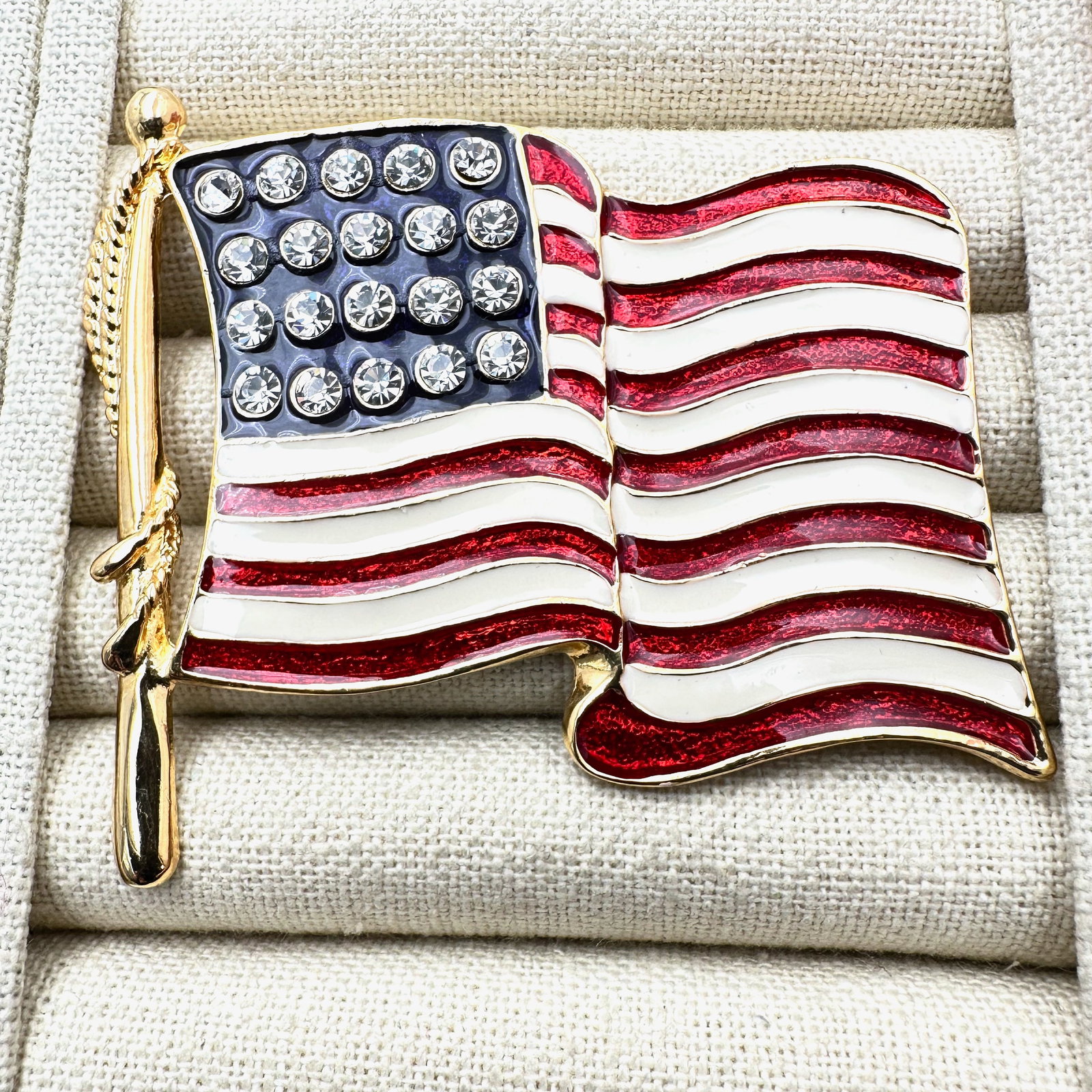 Vintage Large Red White Blue Enamel American Flag Brooch Pin 3 Inch (1 of 2)