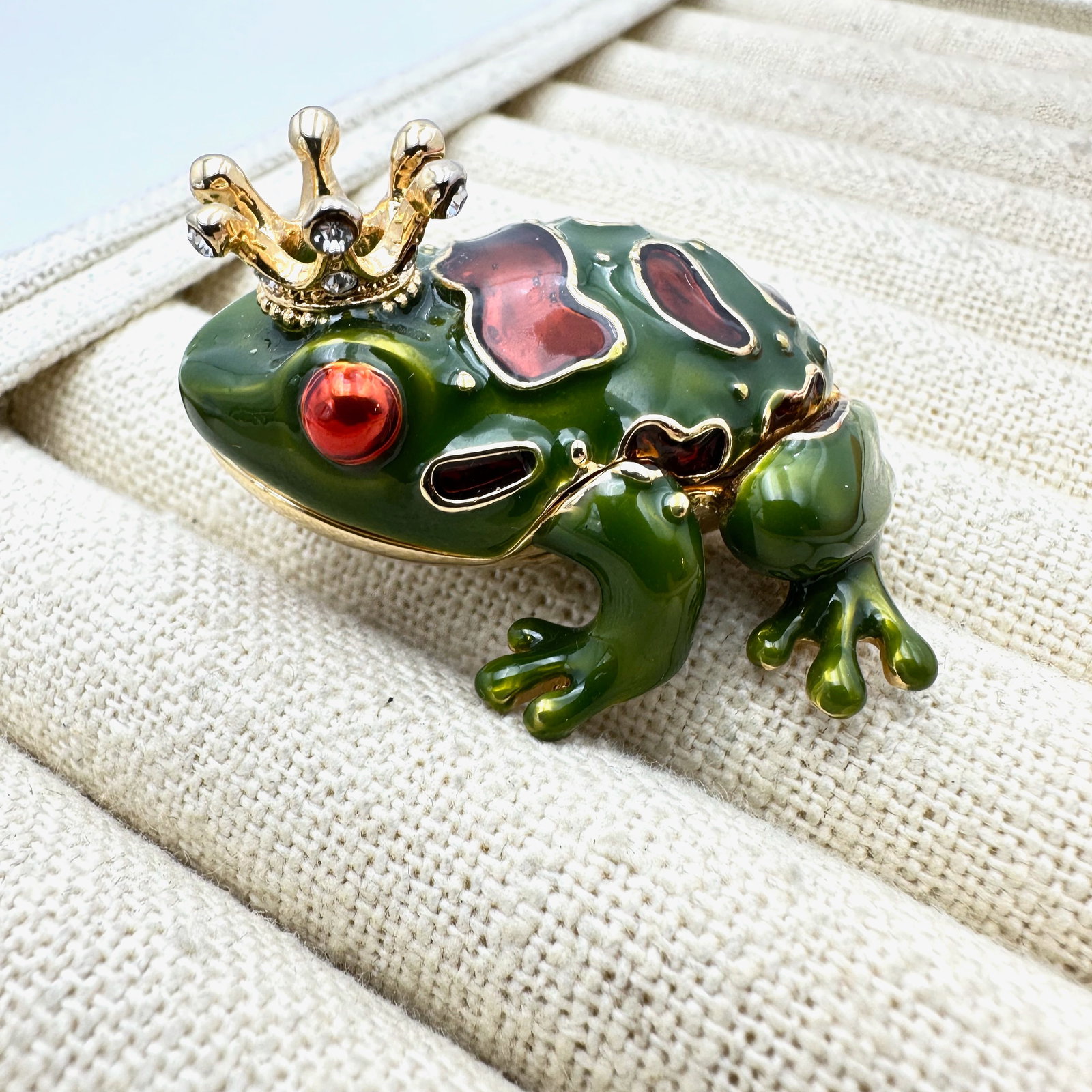 Frog Prince Enamel Trinket Box with Lady Bug Inside 1.5 Inch (1 of 2)