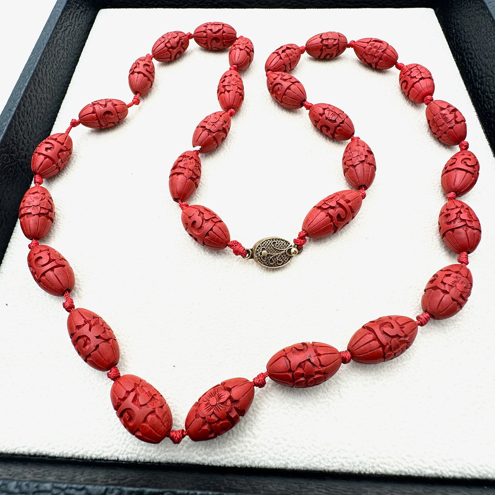 Vintage Chinese Export Red Cinnabar Bead Hand Knotted Gold Gilt Clasp Necklace 26 Inch: Vintage Chinese Export Red Cinnabar Bead Hand Knotted Gold Gilt Clasp Necklace 26 Inch