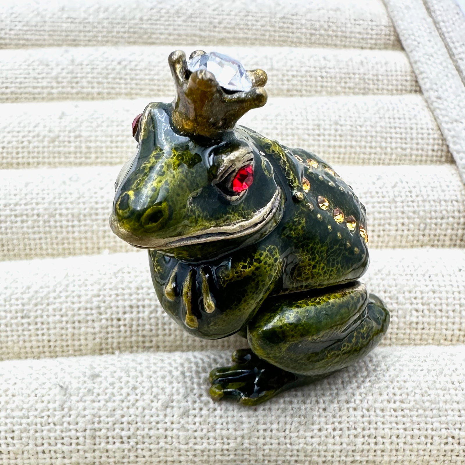 Vintage Frog Prince Amber Crystal Green Enamel Trinket Box 2 Inch (1 of 2)