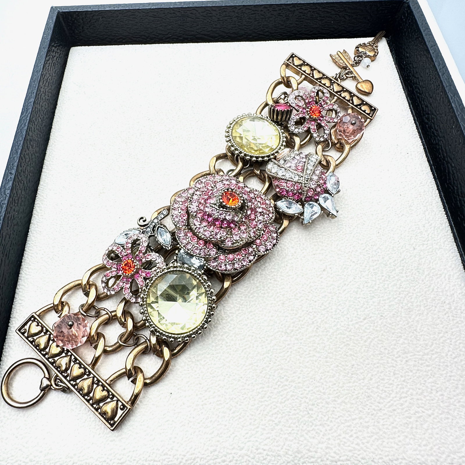 Vintage Betsy Johnson Pave Crystal Roses Gold Tone Wide Bracelet 8 Inch (1 of 3)