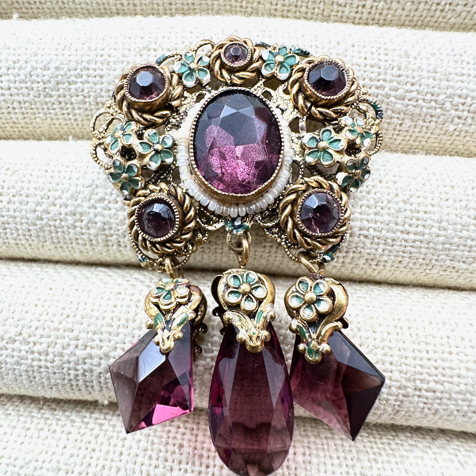 Antique Purple Czech Glass Enamel Gold tone Filigree Brooch Pin 2 Inch: Antique Purple Czech Glass Enamel Gold tone Filigree Brooch Pin 2 Inch