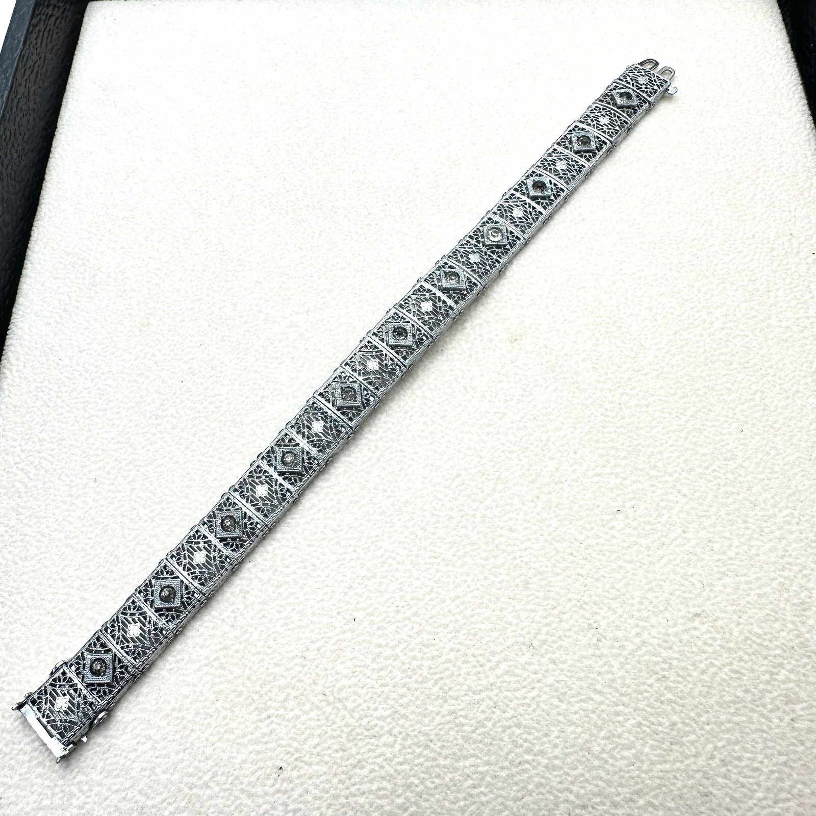 Antique Art Deco Rhodium Plated Silver Tone Filigree Bracelet 7 Inch: Antique Art Deco Rhodium Plated Silver Tone Filigree Bracelet 7 Inch