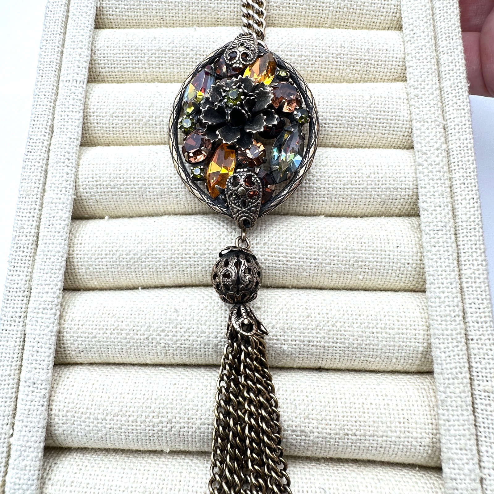 Vintage Color Changing Glass Rhinestone Antiqued Gold Tone Pendant Necklace 24 Inch Length (1 of 2)