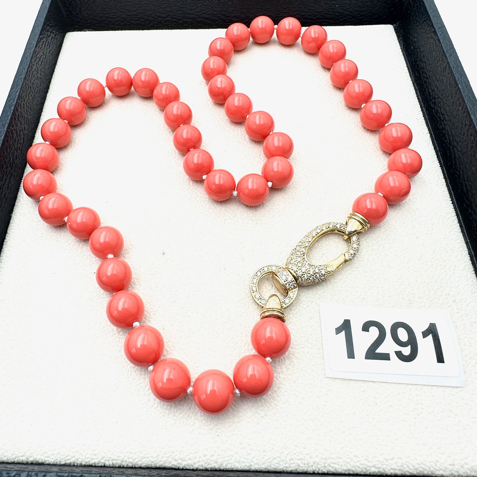 Vintage Coral Pink Glass Bead Necklace Fancy Crystal Gold Tone Claps 22 Inch Length (1 of 2)
