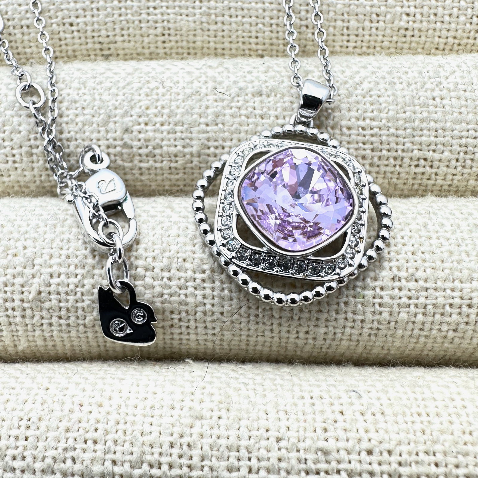 Swarovski Swan Hallmark Purple Crystal Silver Plated Pendant Necklace 18 Inch (1 of 2)