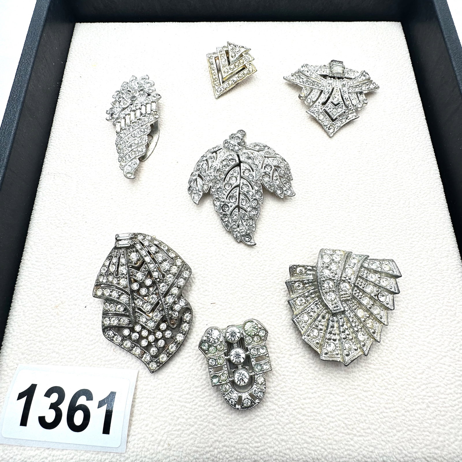 Vintage Jewelry Group Lot Silver Pot Metal Fur and Dress Clips (1 of 2)