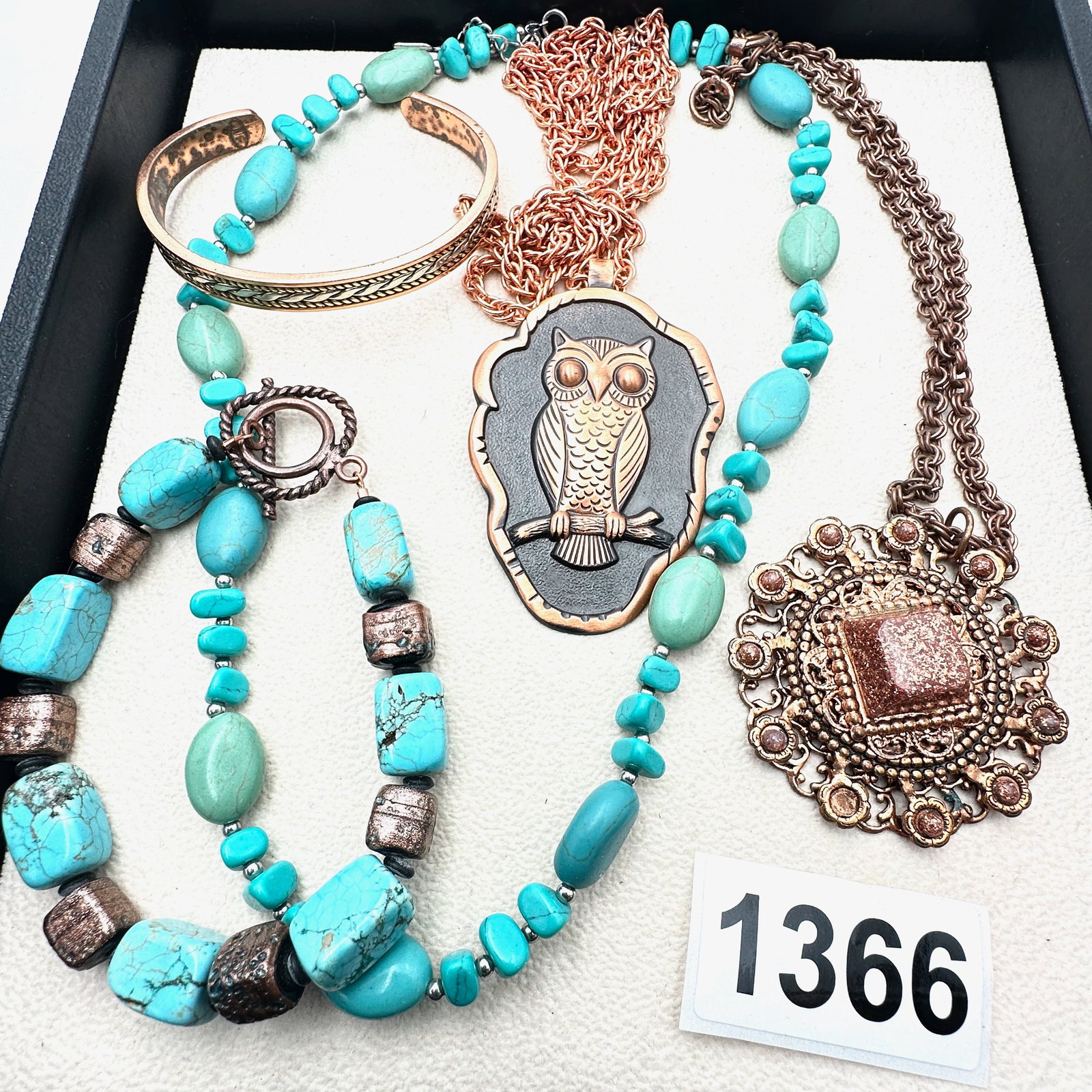 Vintage Jewelry Group Lot Turquoise and Copper Necklaces and Cuff Bracelet (1 of 2)