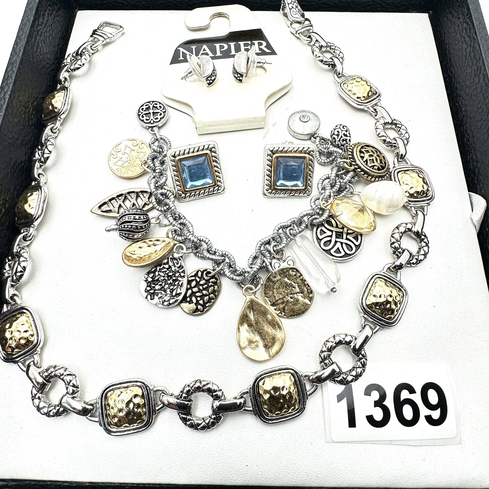 Vintage Jewelry Group Lot Silver and Gold Tone Necklace Bracelet and Earrings Napier (1 of 2)