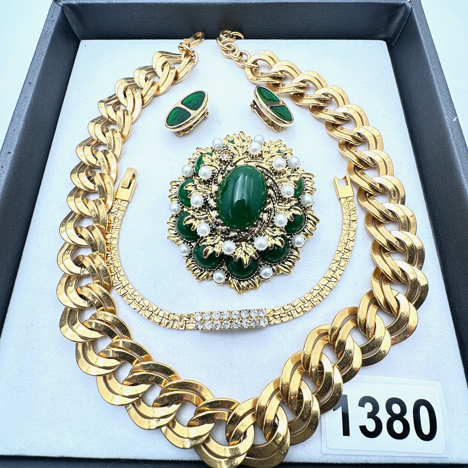 Vintage Jewelry Group Lot Gold Tone Chain Necklace Crystal Bracelet Layered Green Cabochon Brooch: Vintage Jewelry Group Lot Gold Tone Chain Necklace Crystal Bracelet Layered Green Cabochon Brooch Clip Earrings