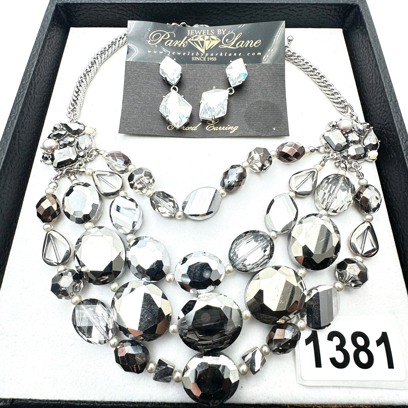 Vintage Jewelry Group Lot Park Lane Crystal Earrings On Original Card And Crystal Silver Tone: Vintage Jewelry Group Lot Park Lane Crystal Earrings On Original Card And Crystal Silver Tone Necklace