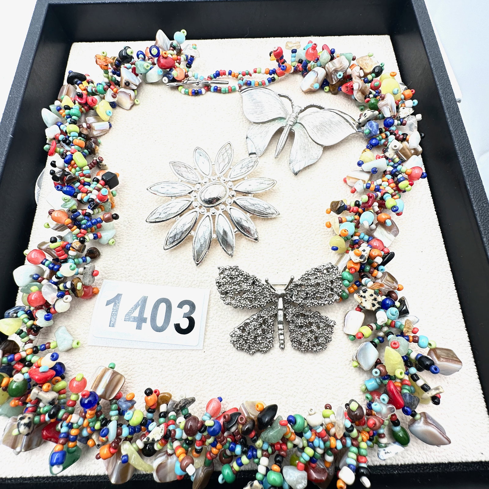 Vintage Jewelry Group Lot Fun Art Glass Bead Necklace Butterfly And Flower Brooches Pins (1 of 2)