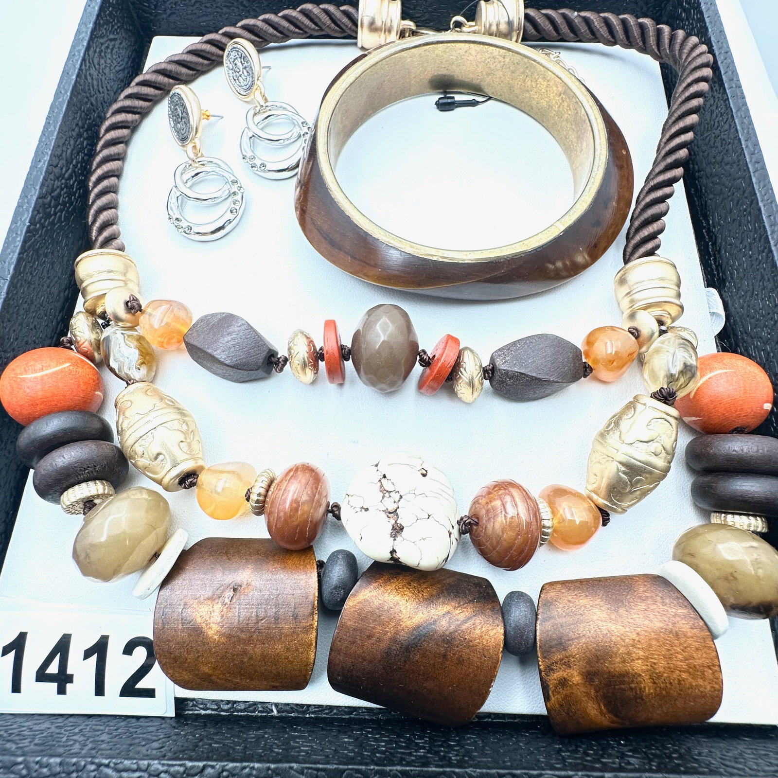 Vintage Jewelry Group Lot Matte Gold Tone Statement Necklace Bangle and Coordinating Pierced (1 of 2)