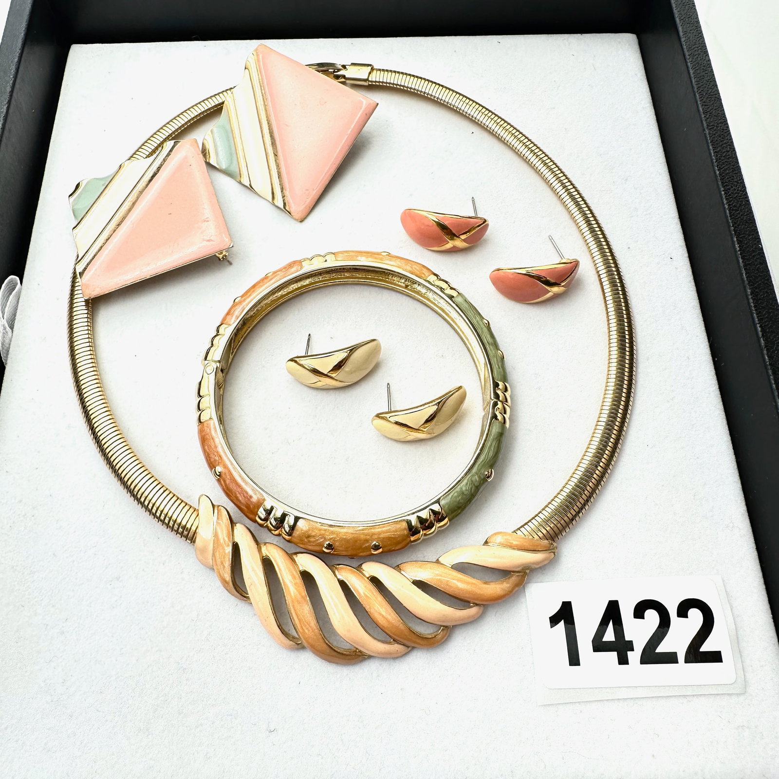 Vintage Jewelry Group Lot 1980s Era Pink Enamel Gold Tone Necklace Bracelet Pierced Earrings: Vintage Jewelry Group Lot 1980s Era Pink Enamel Gold Tone Necklace Bracelet Pierced Earrings