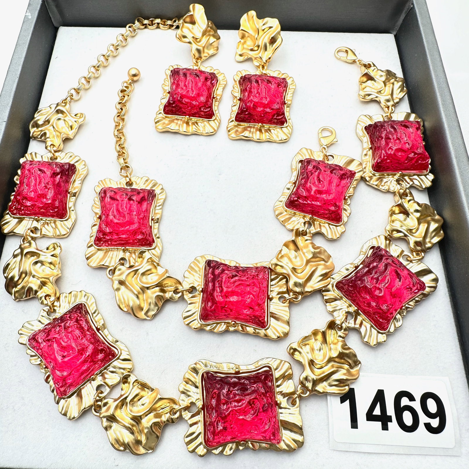 Jewelry Group Lot Red Gripoix Style Glass Pierced Earrings Bracelet and Necklace (1 of 2)