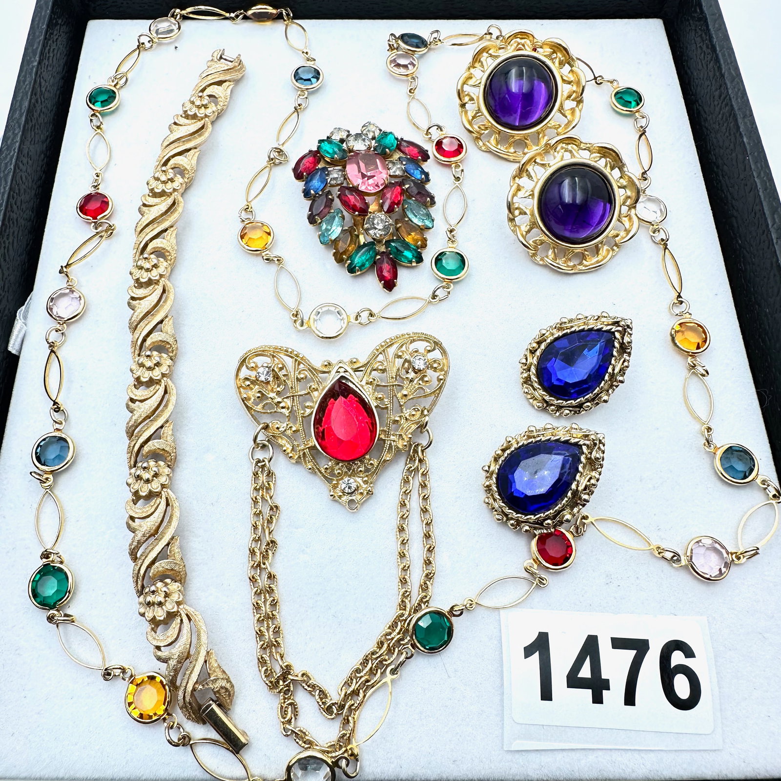 Vintage Jewelry Group Lot Jewel Tone Dress Clip Brooch Bracelet Crystal Necklace and Earrings: Vintage Jewelry Group Lot Jewel Tone Dress Clip Brooch Bracelet Crystal Necklace and Earrings