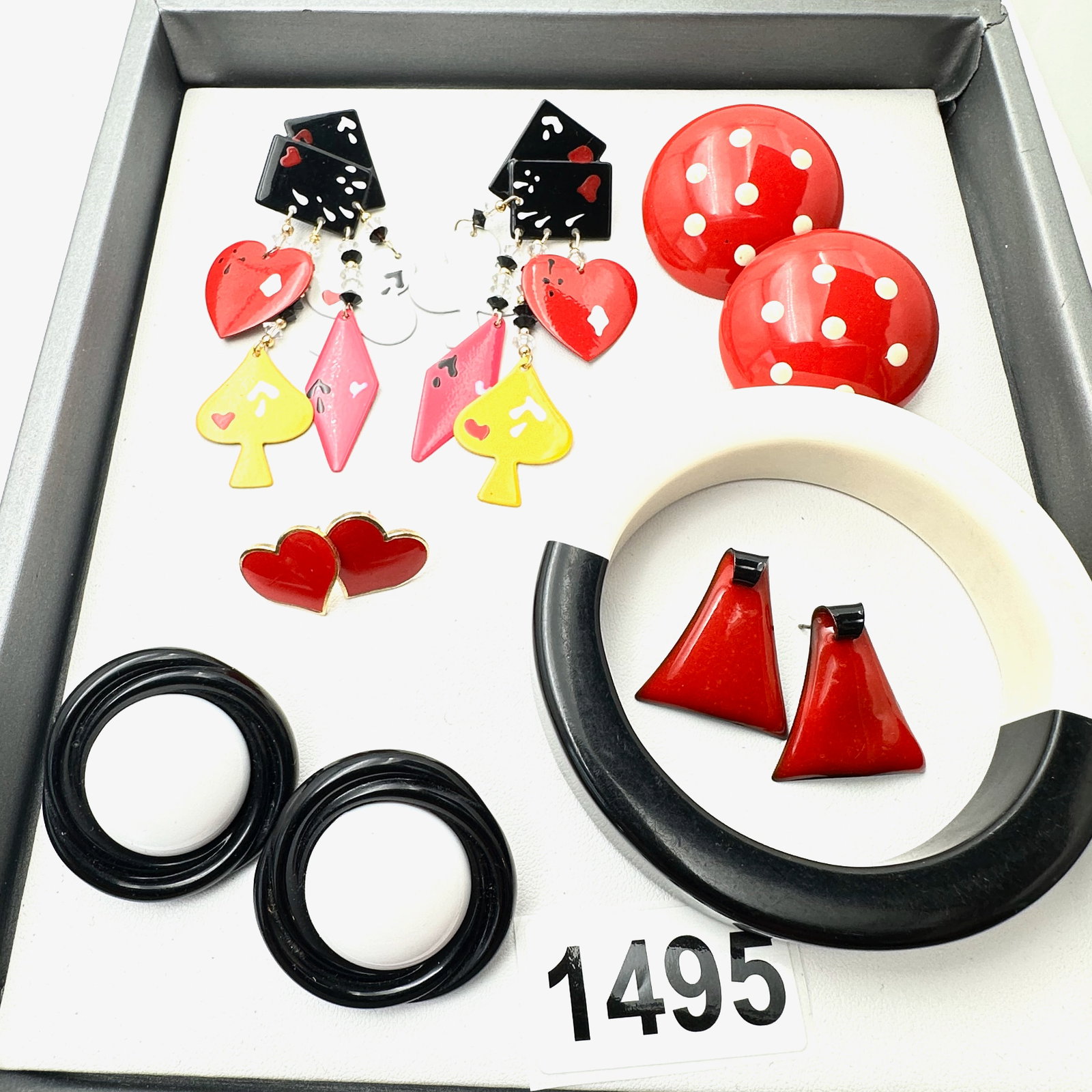 Vintage Jewelry Group Lot Retro Enamel Earrings Black and White Lucite Bangle Bracelet (1 of 2)