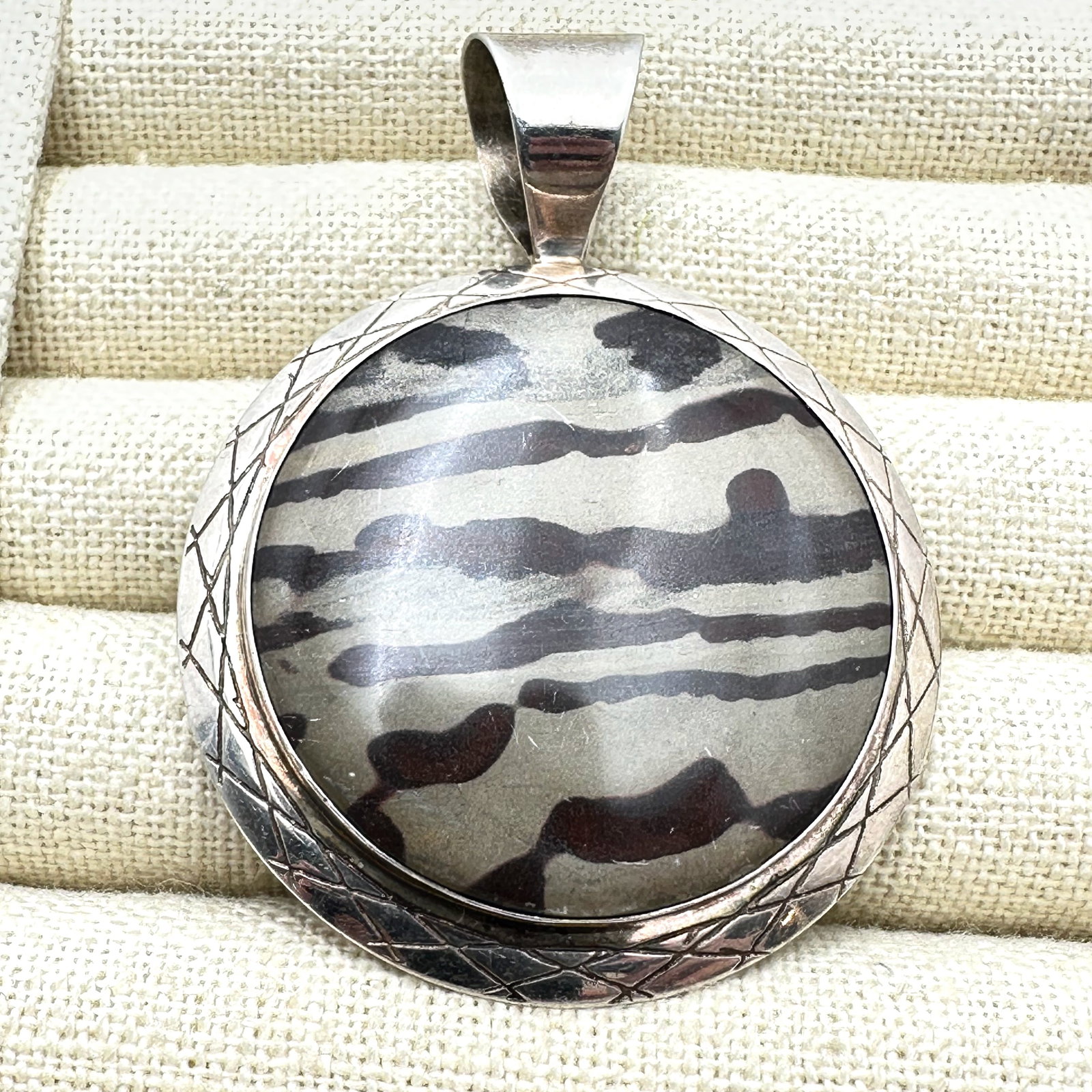 Jay King Mine Finds Desert Rose Trading Brown Striped Gemstone Sterling Silver Pendant 2.5 Inch (1 of 2)