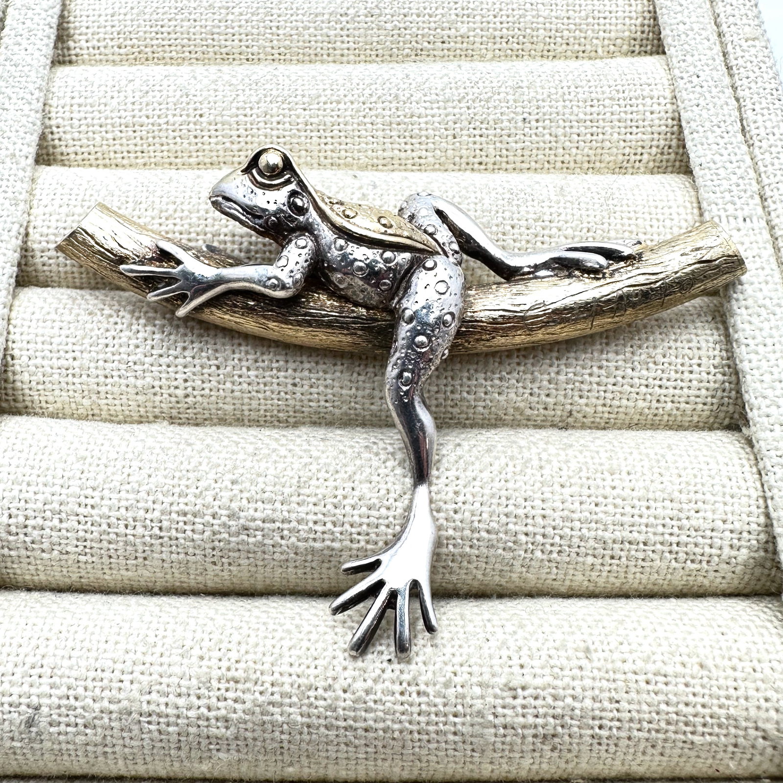 Amazing Designer Copyright C. Albert Large Frog Brooch Pin 3 Inch Sterling Silver Gold Accents (1 of 3)