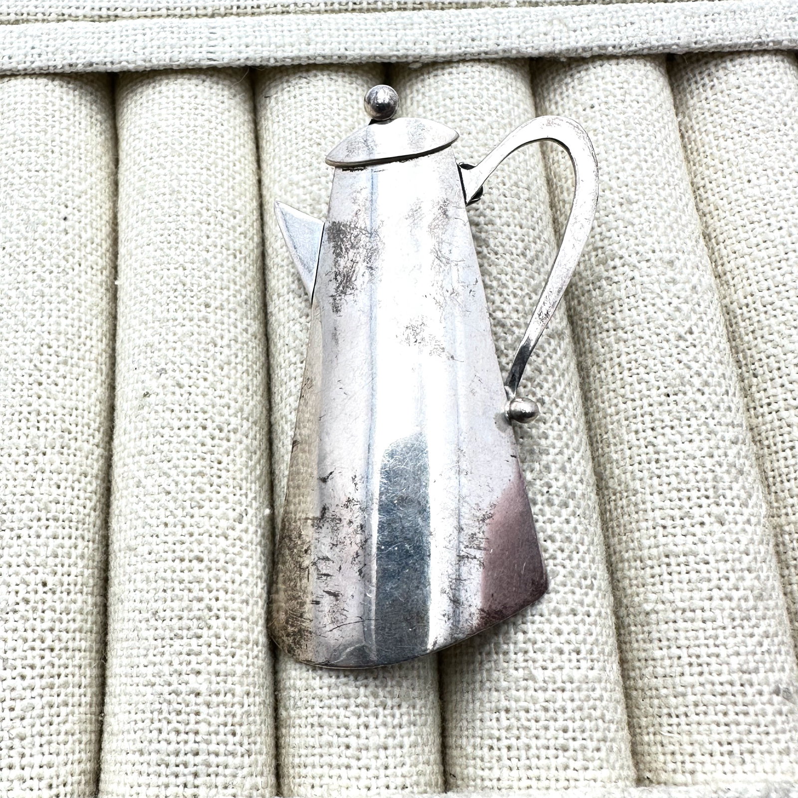 Far Fetched Brand Tea Or Coffee Pot Sterling Silver Brooch Pin 2.5 Inch (1 of 2)