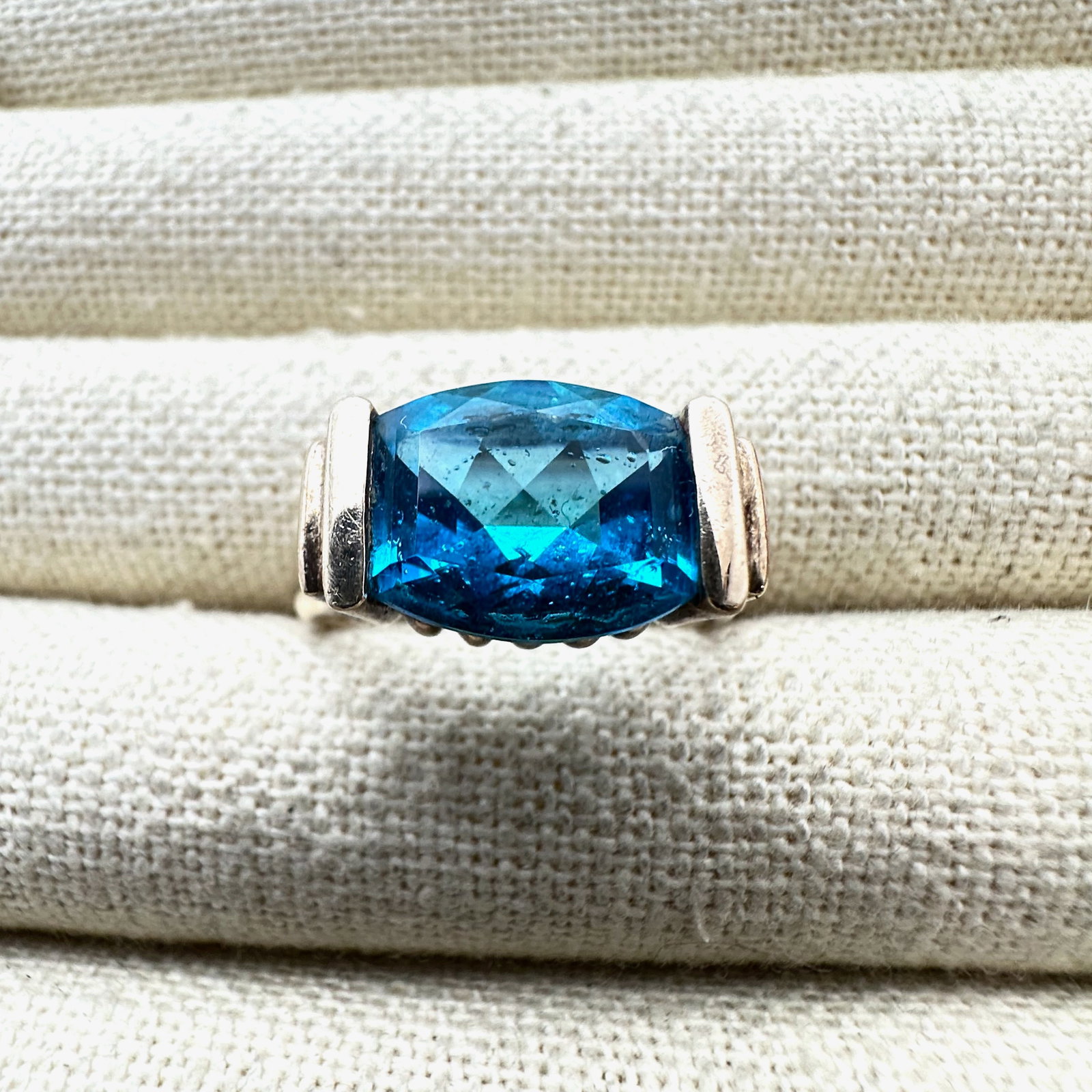 Blue Stone Gold Plated Sterling Silver Ring Size 9: Blue Stone Gold Plated Sterling Silver Ring Size 9