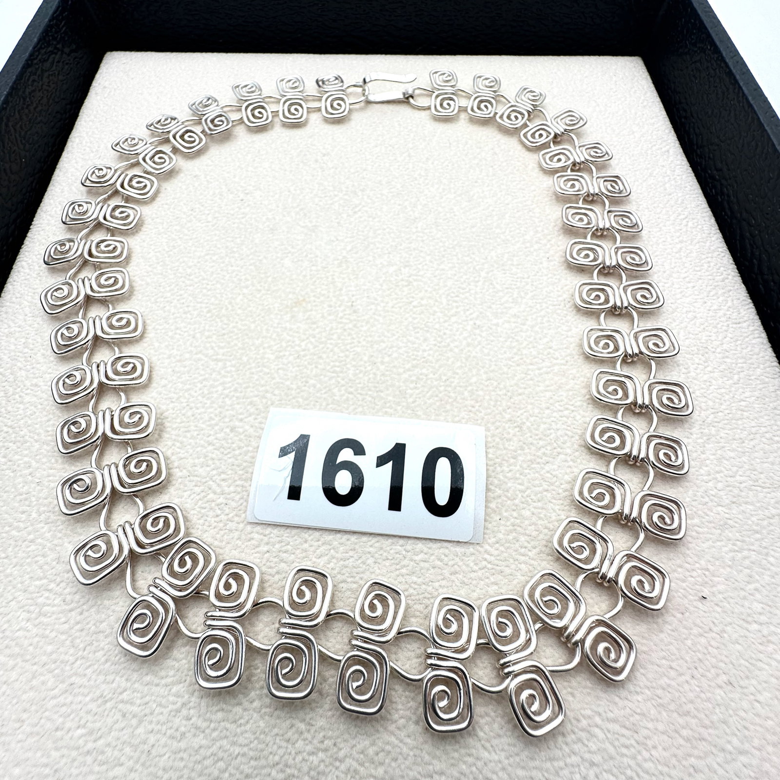 Vintage Mexico Sterling Silver Statement Necklace Choker 16 Inch Length Weight 45 Grams (1 of 2)