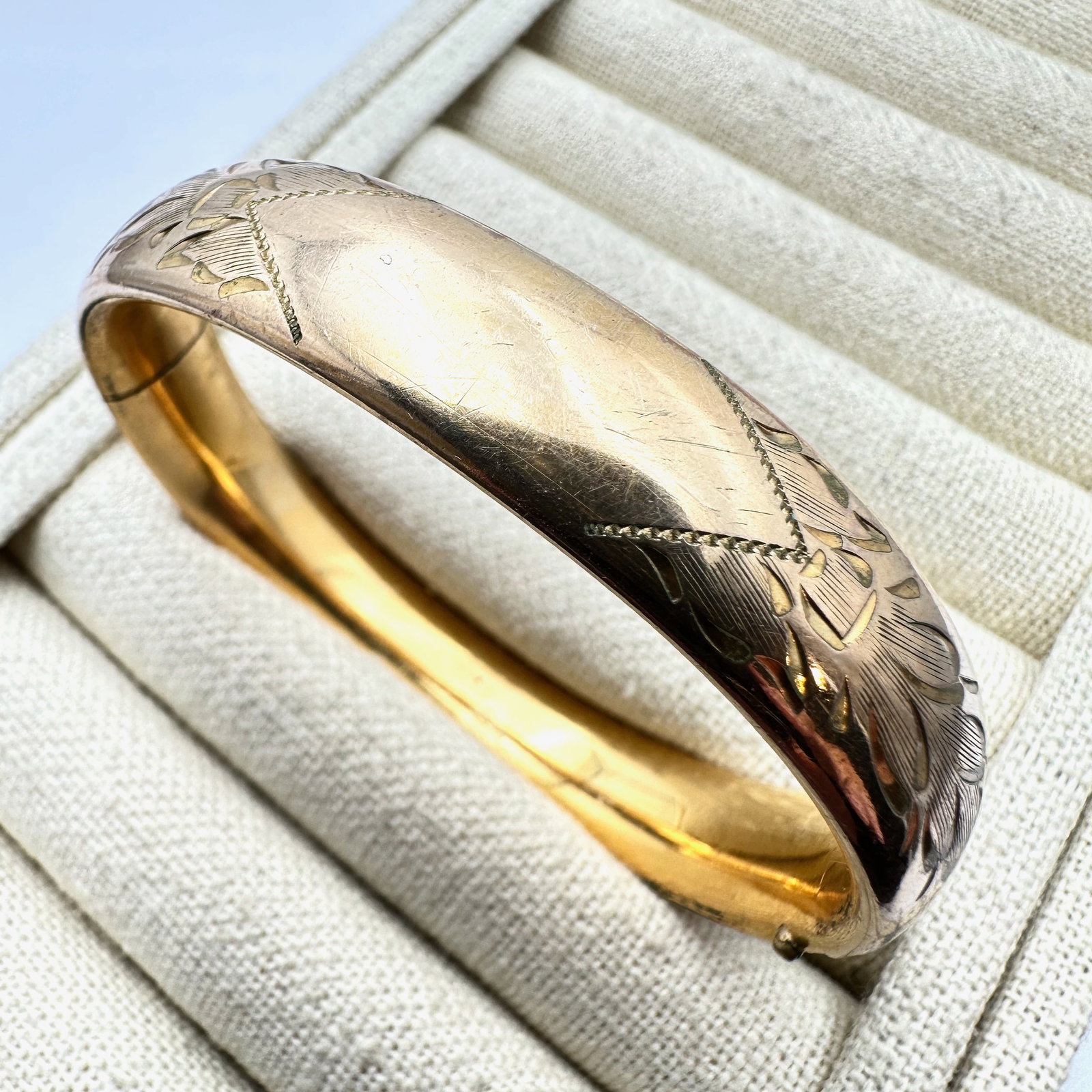 Antique Victorian Gold Filled Bangle Bracelet 7 Inch Has Not Been Engraved (1 of 2)