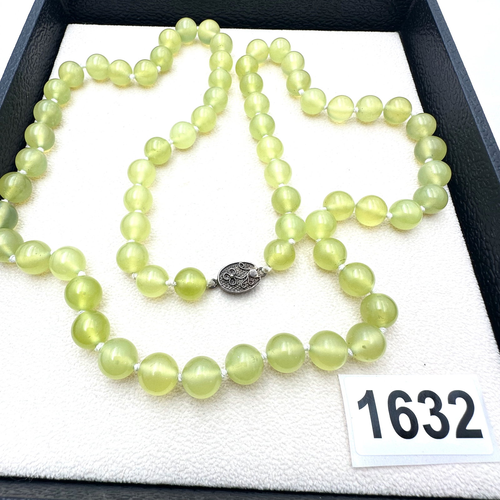 Vintage Chinese Export Fine Jade Sterling Silver Clasp Hand Knotted Necklace 32 Inch Length (1 of 2)