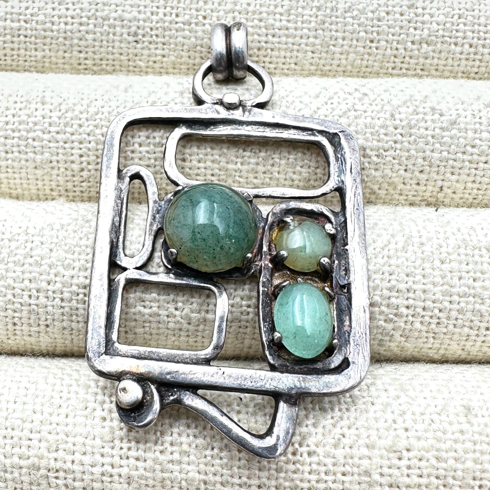 Vintage Artisan Green Gemstone Sterling Silver Pendant 2 Inch Length (1 of 2)