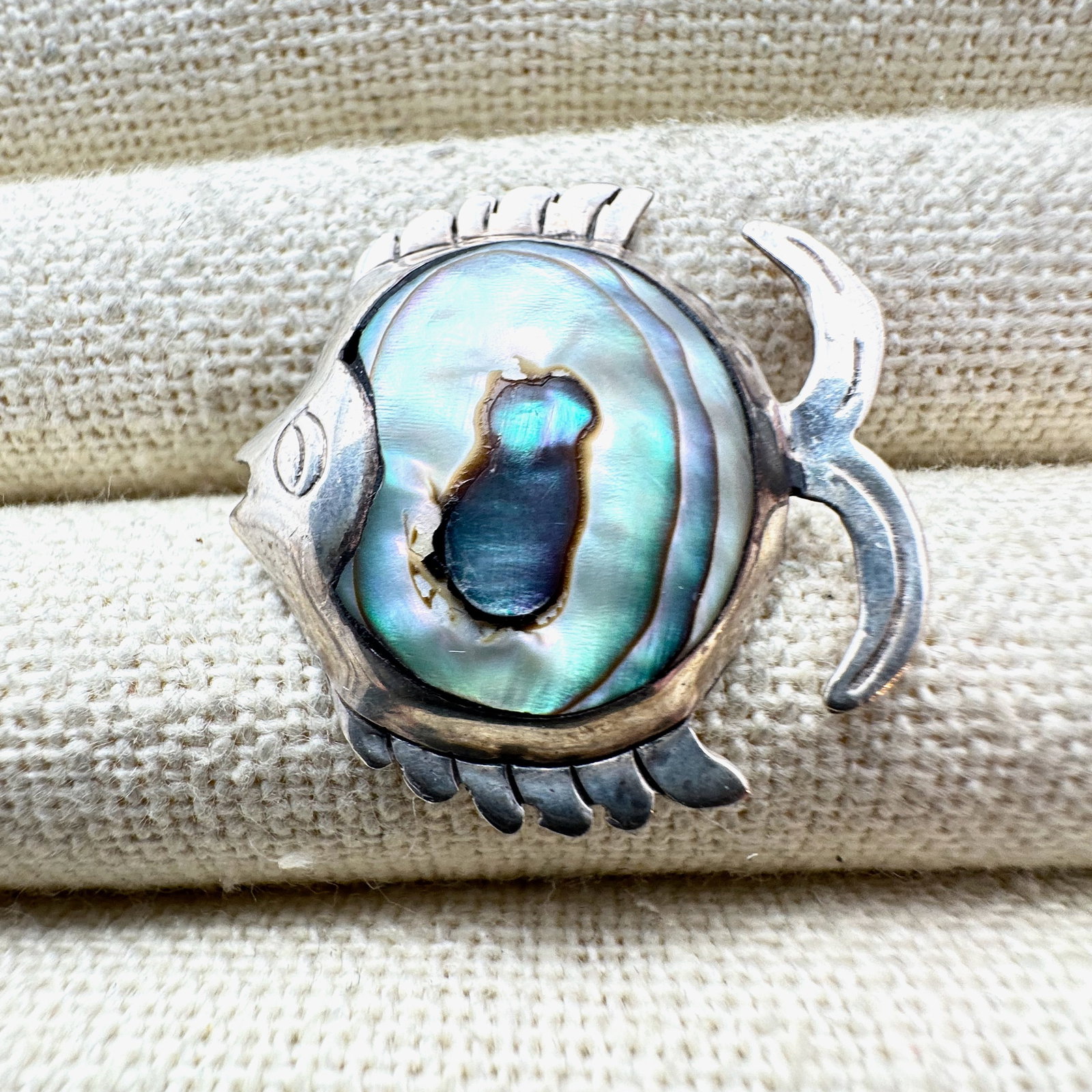 Vintage Mexico Abalone Mother of Pearl Sterling Silver Fish Brooch Pin 1.25 Inch (1 of 2)