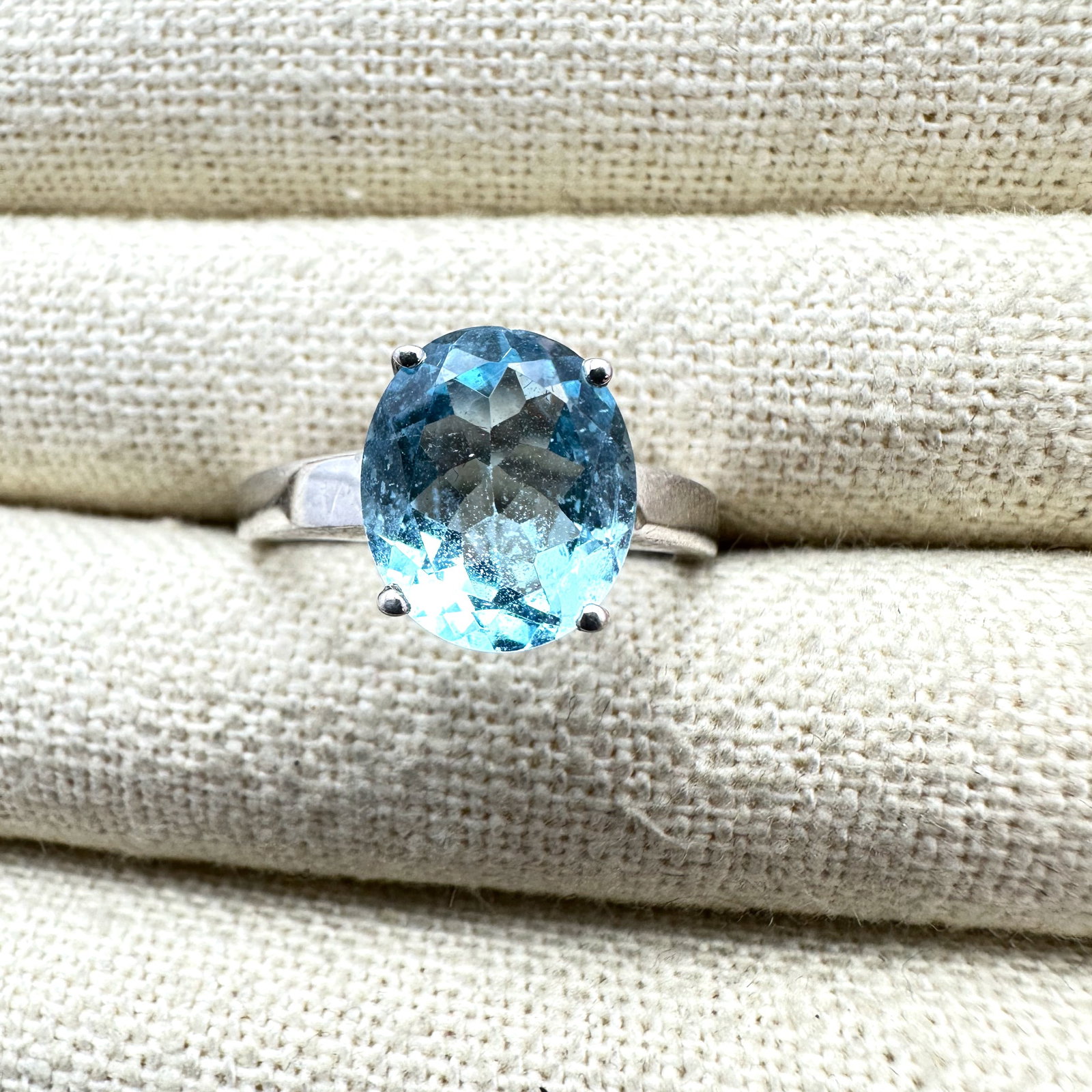 Blue Topaz Sterling Silver Ring Size 10 (1 of 2)