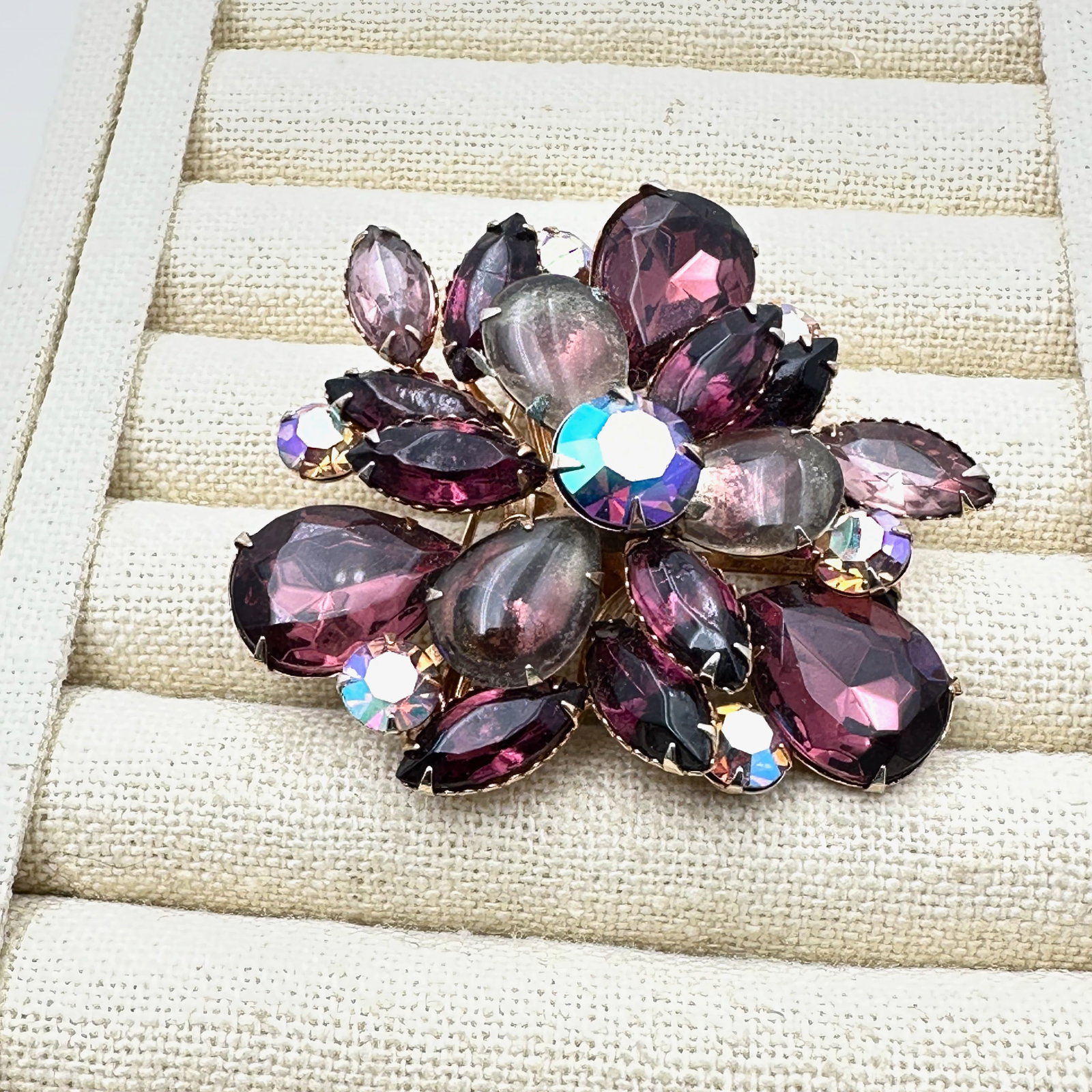 Vintage Cathe' Purple Glass Rhinestone Gold Tone Brooch Pin 2.25 Inch (1 of 2)