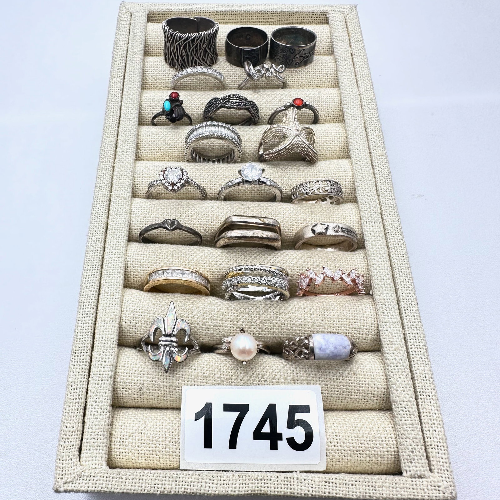 Sterling Silver Ring Lot Variety of Sizes Stones Bands Total Weight 95 Grams (1 of 2)