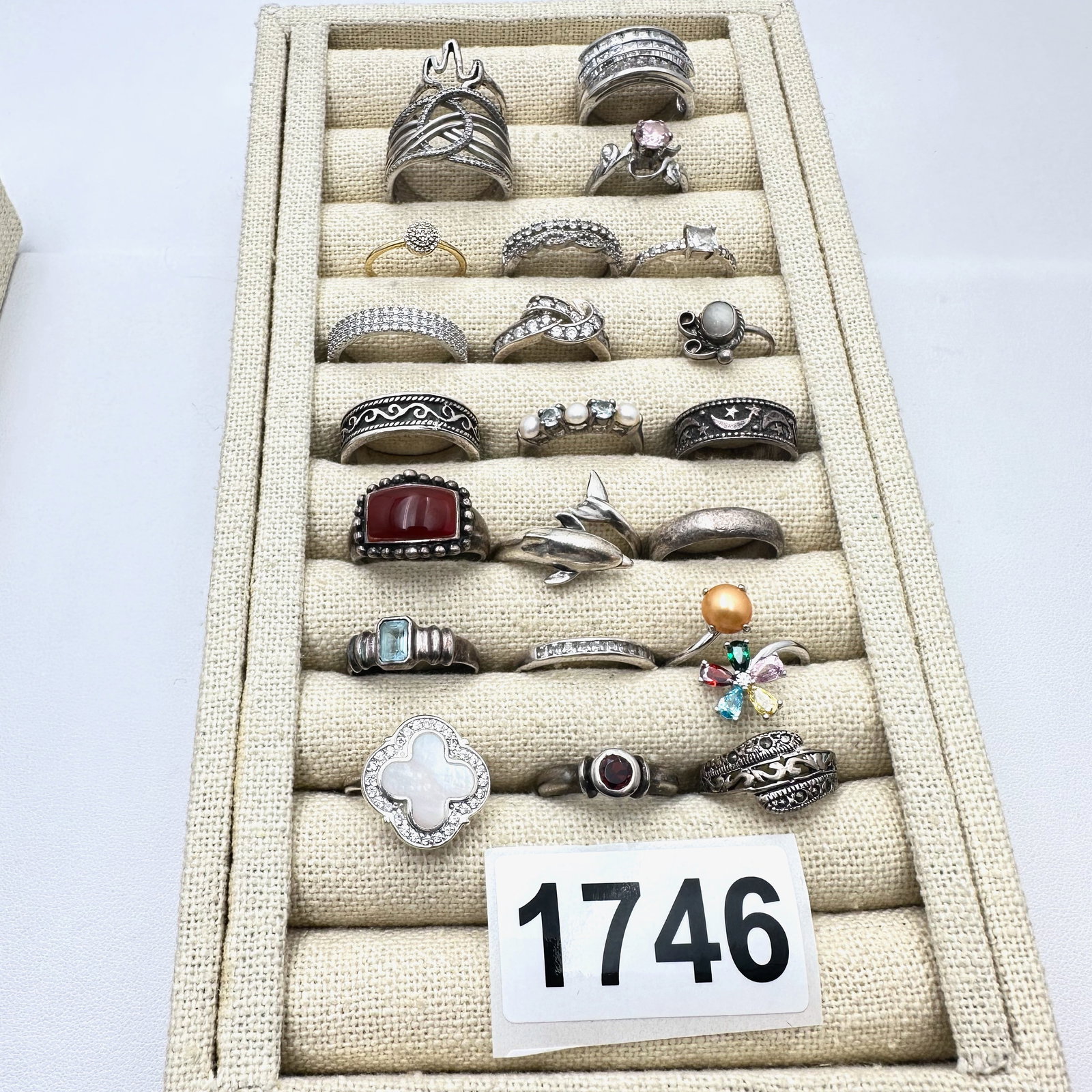 Sterling Silver Ring Lot Variety of Sizes Stones Bands Total Weight 82 Grams (1 of 2)
