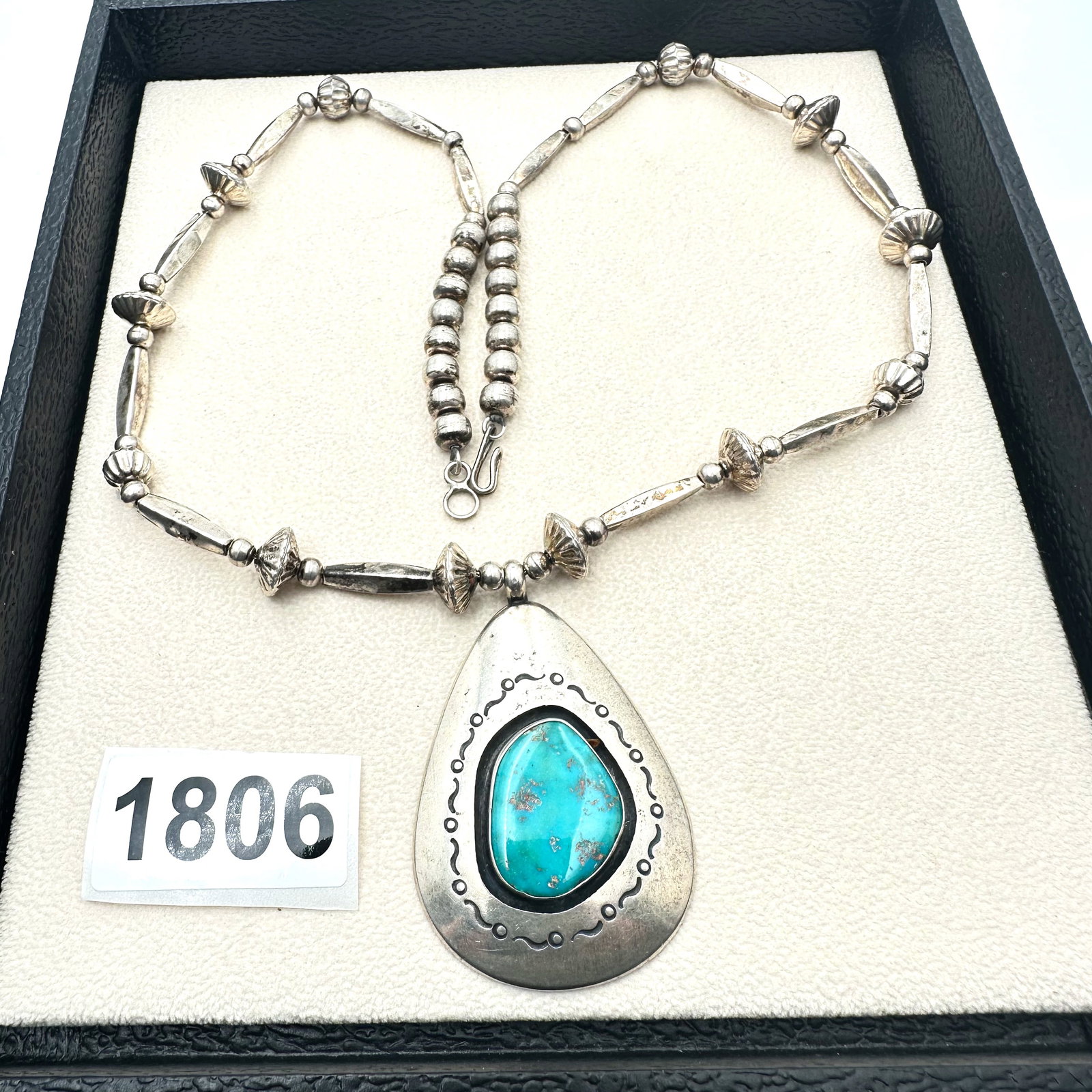 Vintage Native American Turquoise Shadowbox Pendant Sterling Silver Bench Bead Necklace 24 Inch (1 of 2)