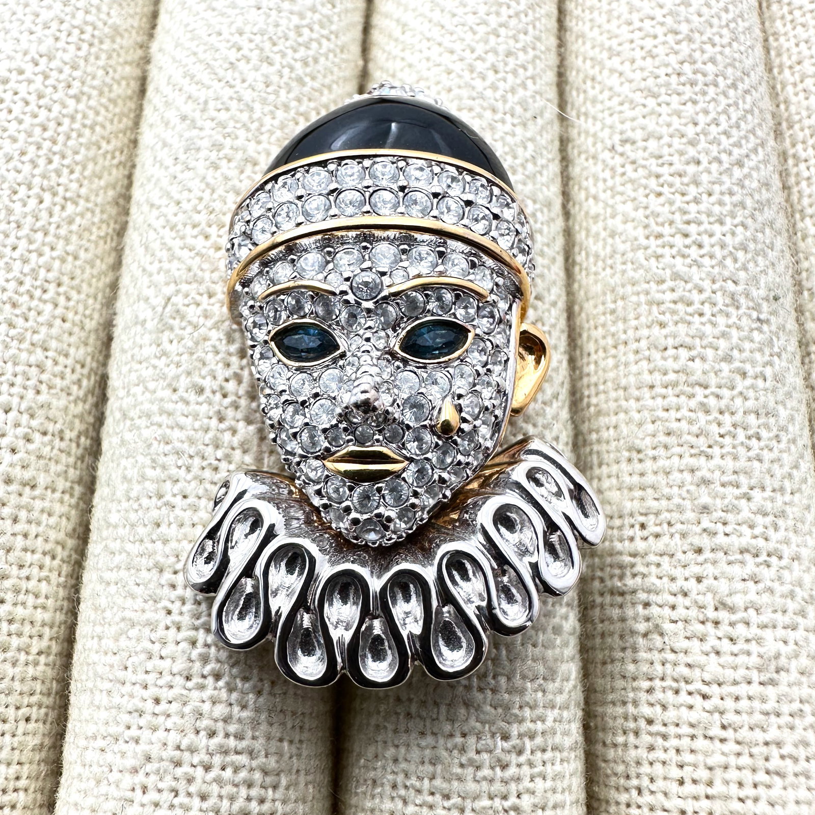 Vintage Swarovski Jewelers Collection Crystal Gold Plated Clown Mime Brooch Pin (1 of 2)