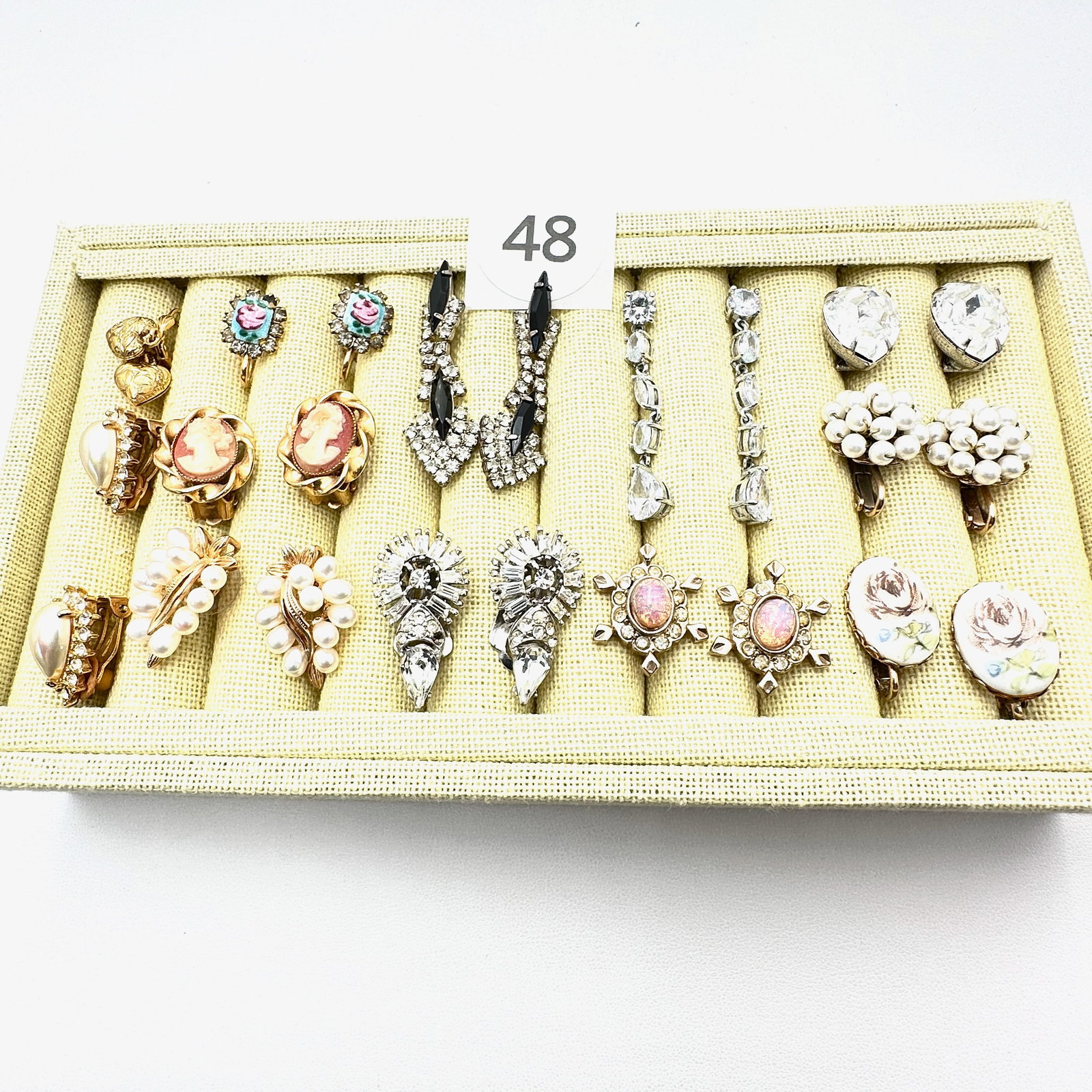 Group Jewelry Lot of Earrings (1 of 2)