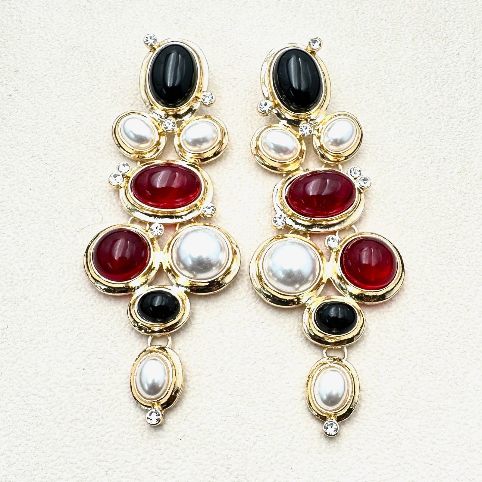Large Red Pearl and Black Glass Cabochon Gold Tone 4 Inch Statement Earrings Pierced (1 of 2)