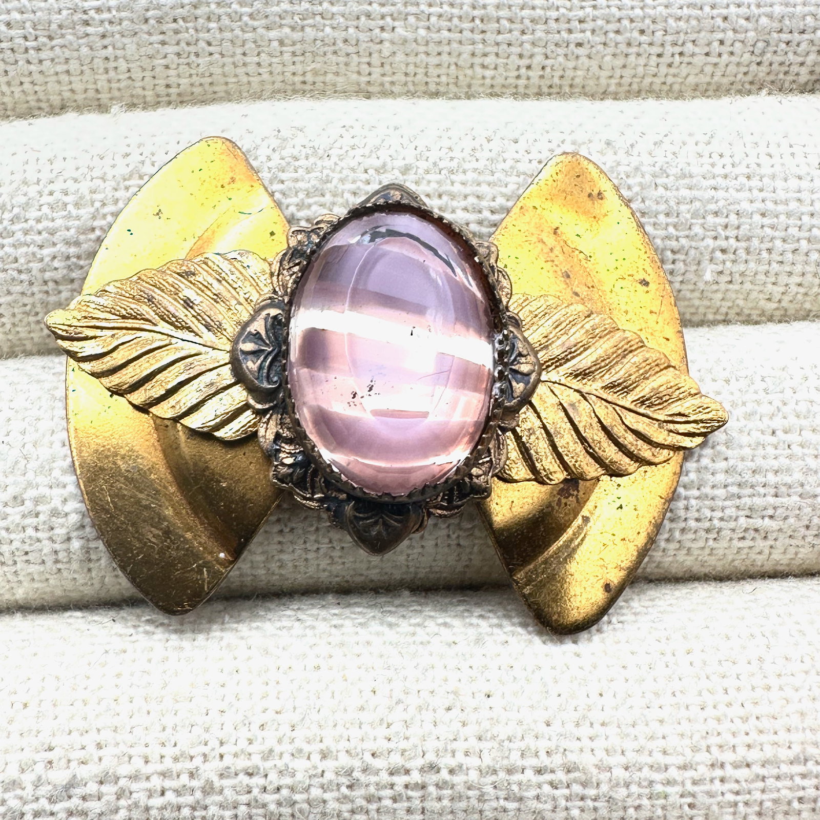 Antique Pink Striped Glass Stone Gold Tone Brooch Pin 1.75 Inch: Antique Pink Striped Glass Stone Gold Tone Brooch Pin 1.75 Inch