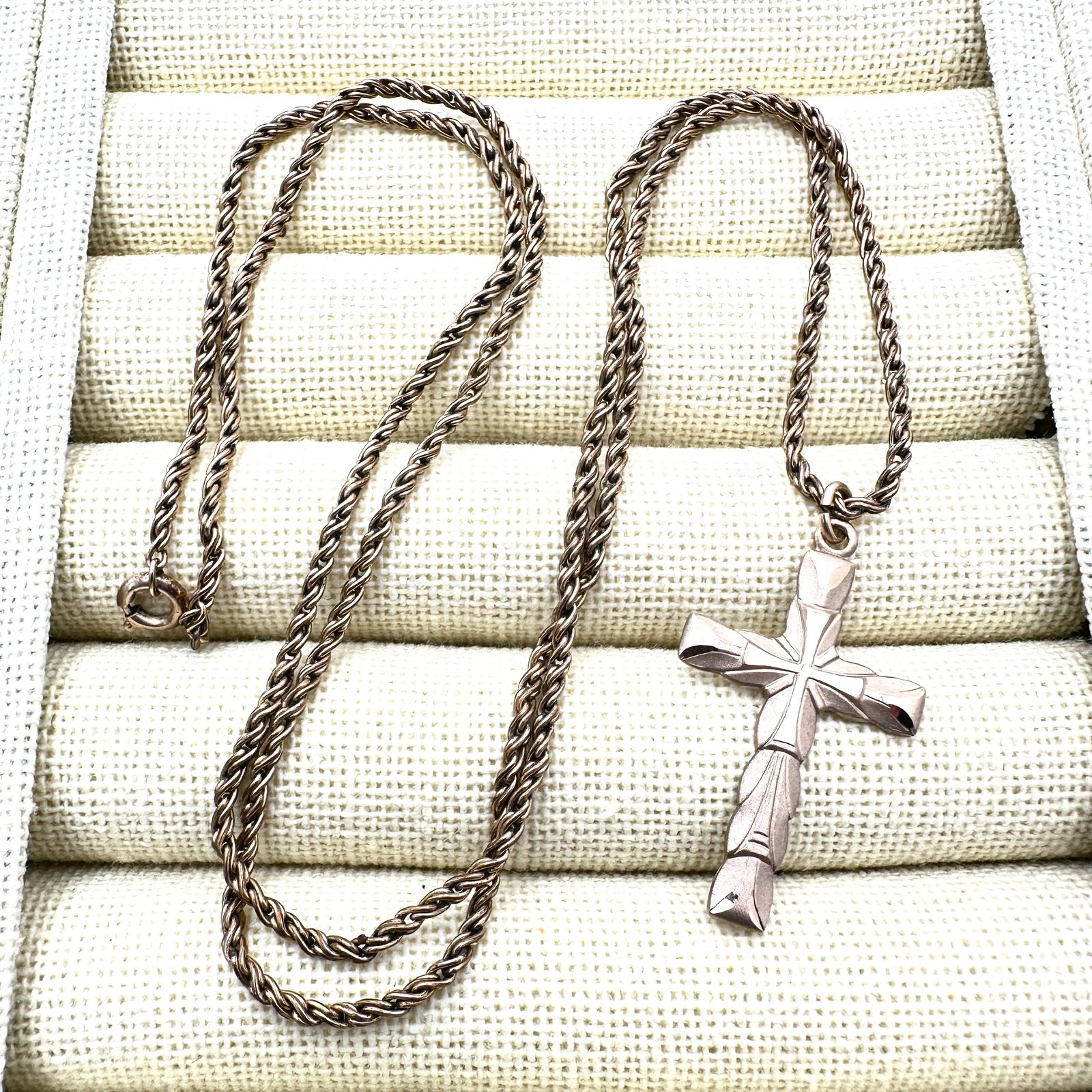 Vintage Gold Filled Cross Pendant Necklace 22 Inch Chain: Vintage Gold Filled Cross Pendant Necklace 22 Inch Chain