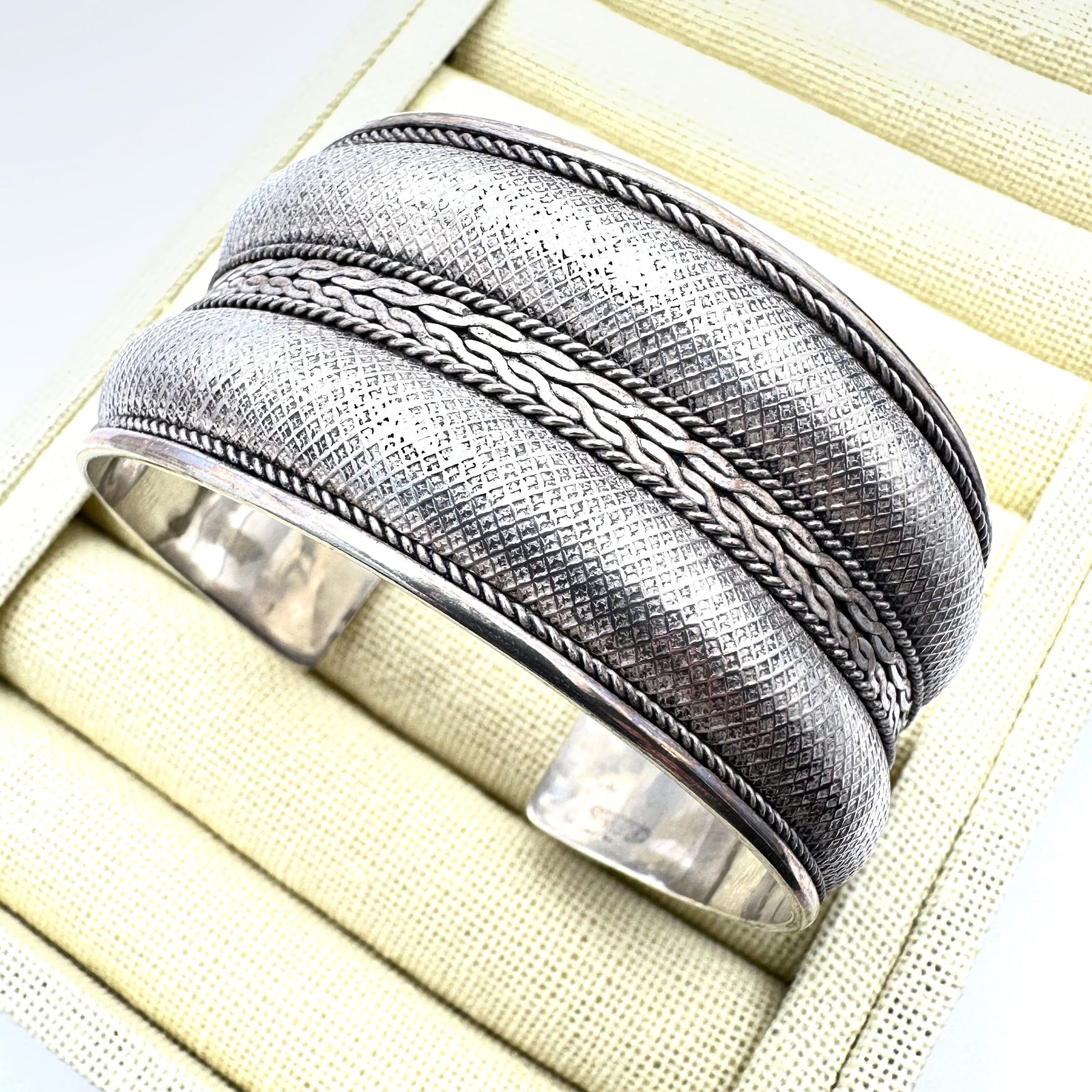 Sterling Silver Wide Cuff Bracelet 7.5 Inch Weight 44 Grams (1 of 2)