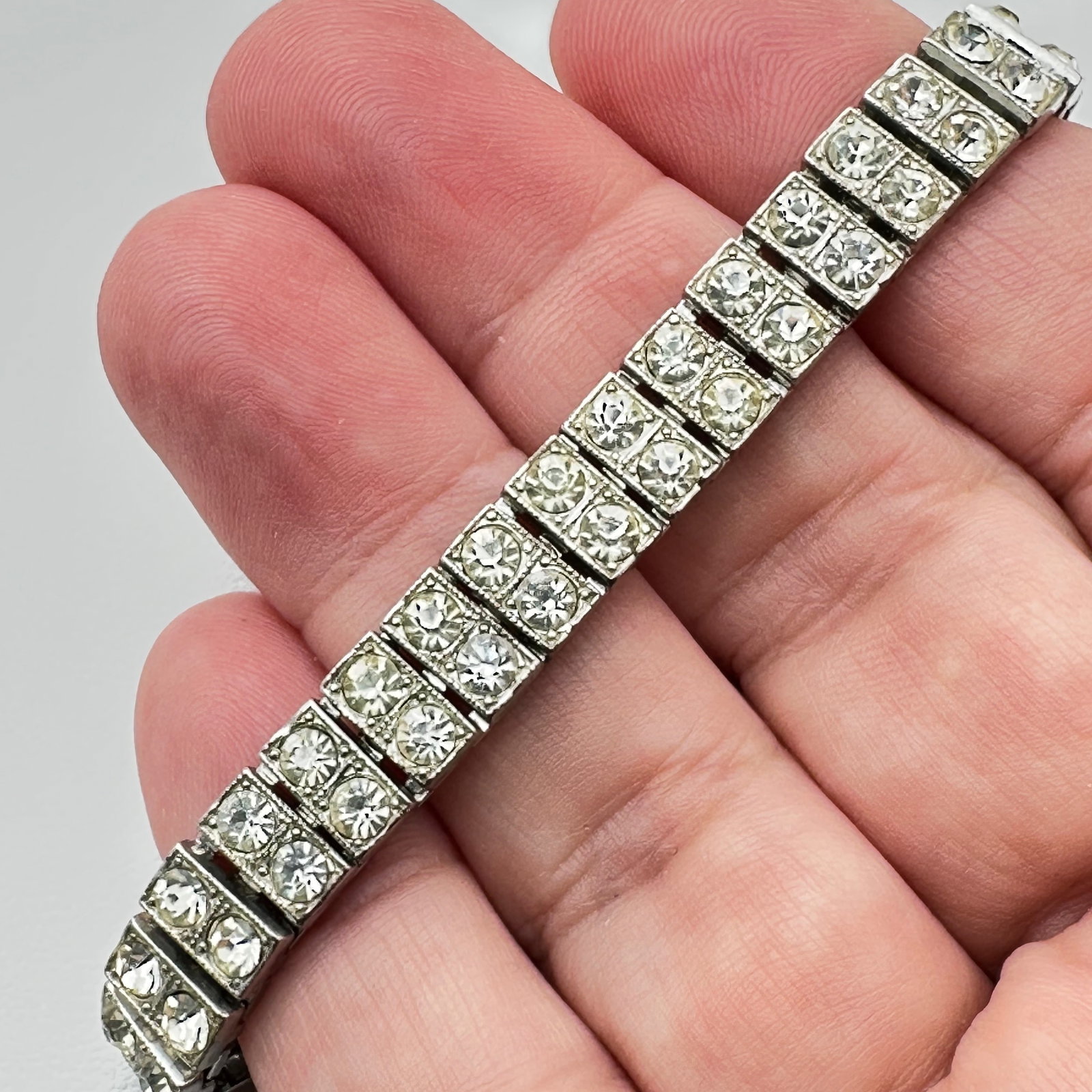 Vintage 1940s Era Silver Tone Clear Rhinestone Bracelet 7 Inch Length (1 of 2)