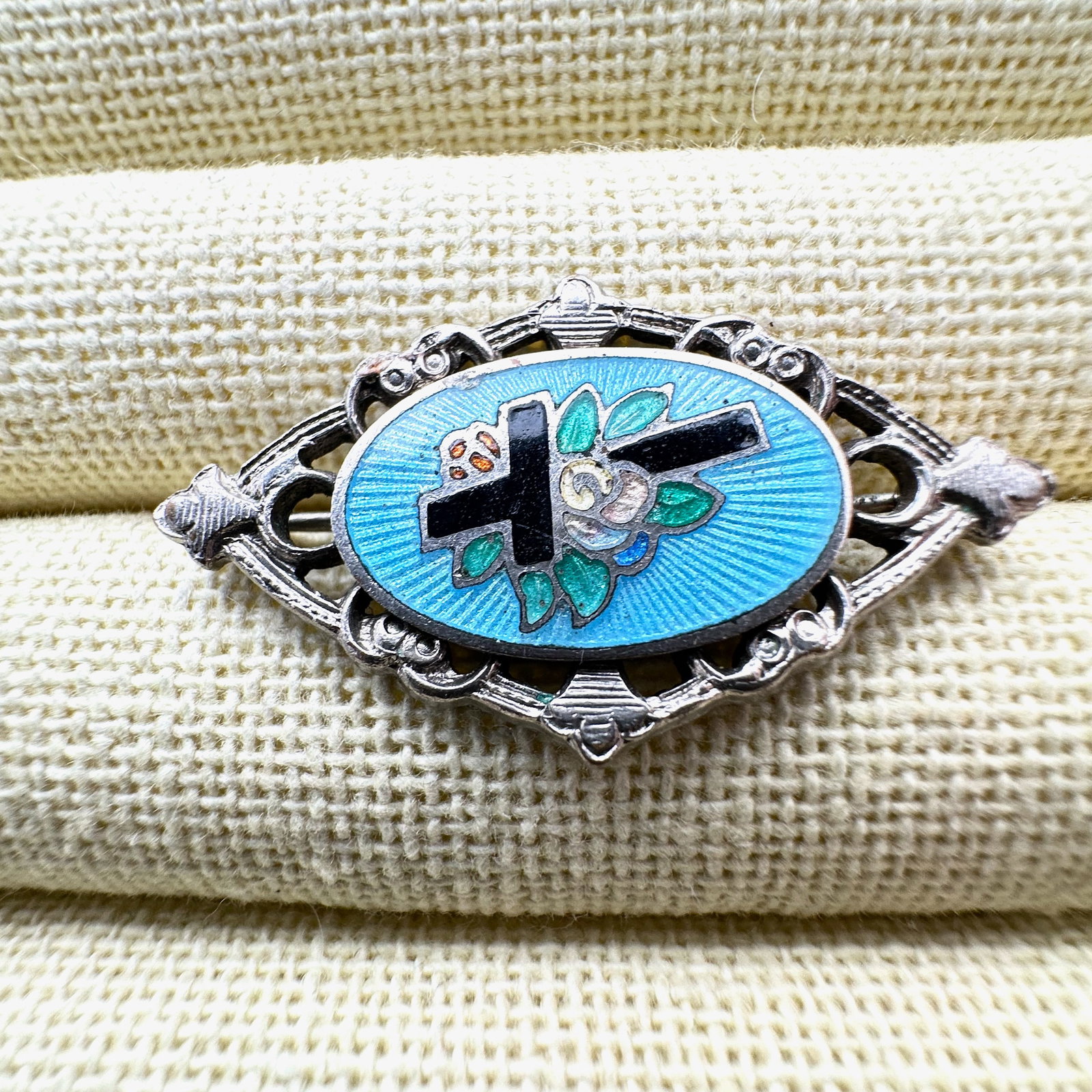 Vintage Guilloche Enamel Cross Design Silver Tone Brooch Pin 1.5 Inch: Vintage Guilloche Enamel Cross Design Silver Tone Brooch Pin 1.5 Inch
